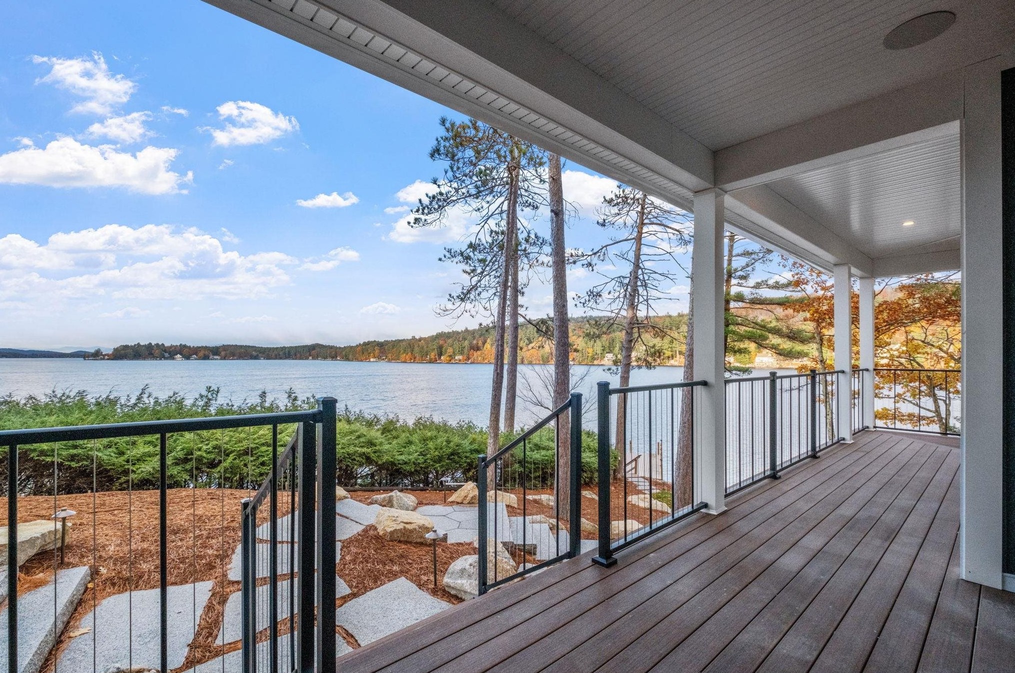 51 Keewaydin Dr, Alton NH  03810-4044 exterior