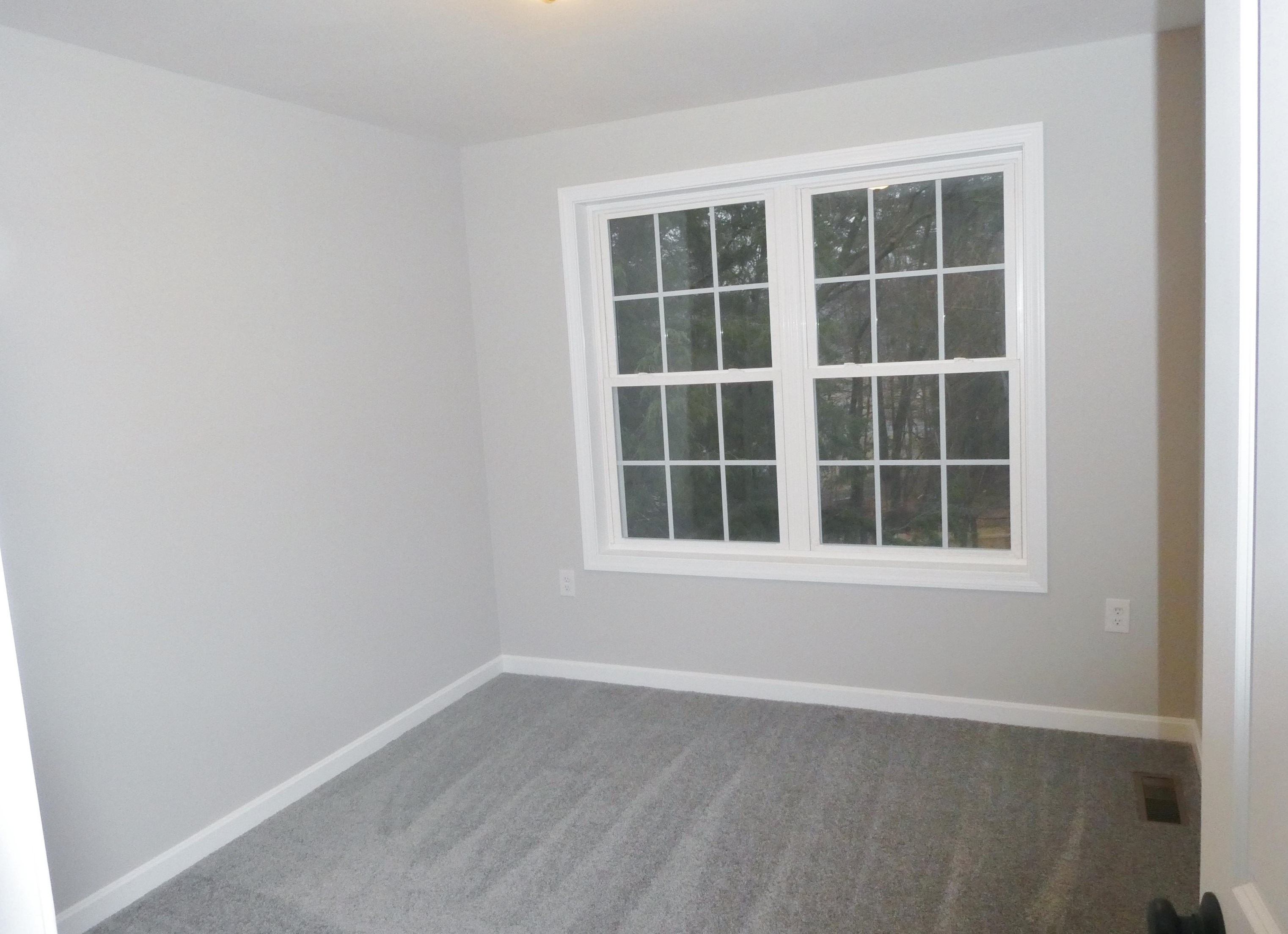 27 Foch St, Manchester NH  03104-5619 exterior