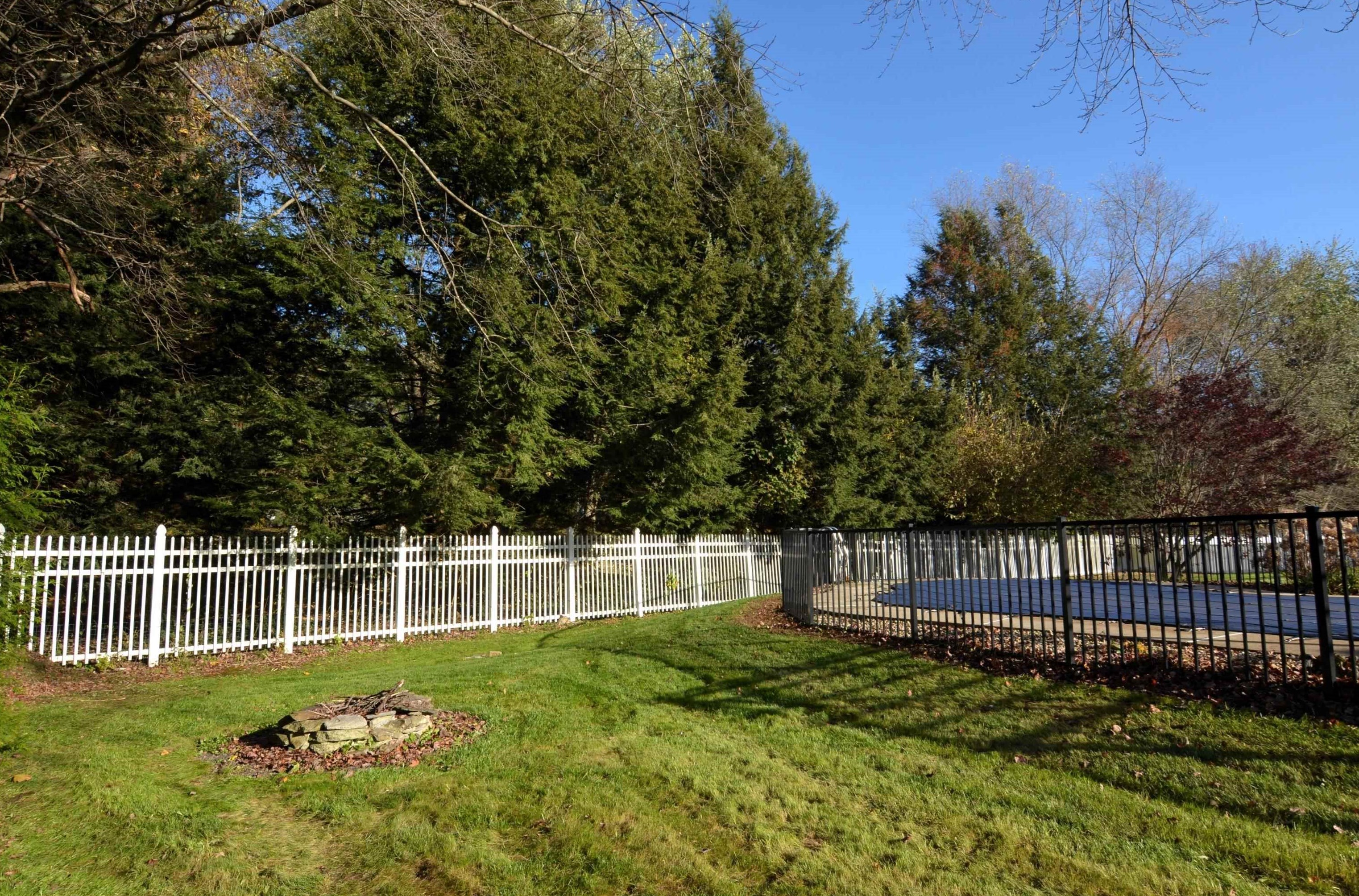 8 Clay St, Merrimack NH  03054-3248 exterior