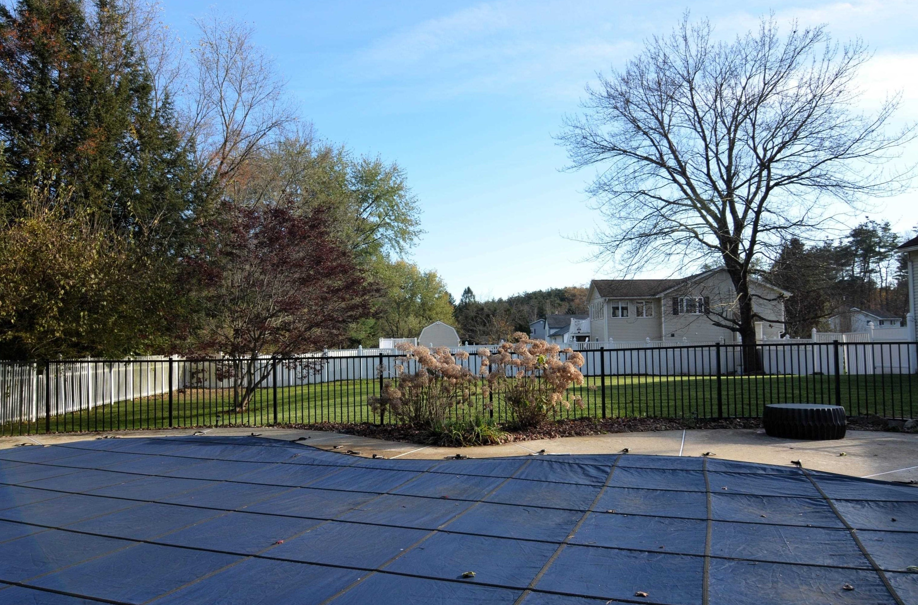 8 Clay St, Merrimack NH  03054-3248 exterior