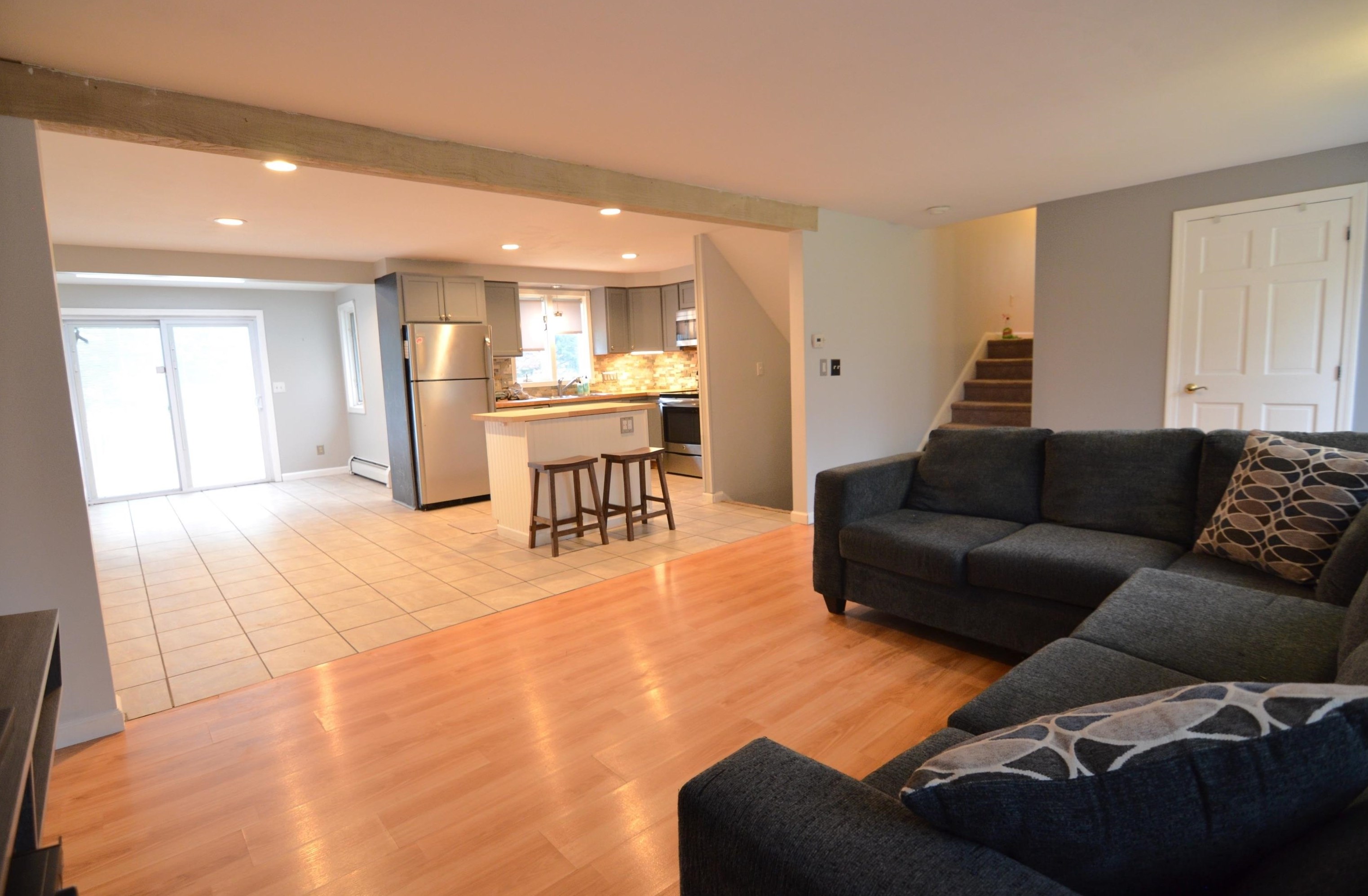 8 Clay St, Merrimack NH  03054-3248 exterior