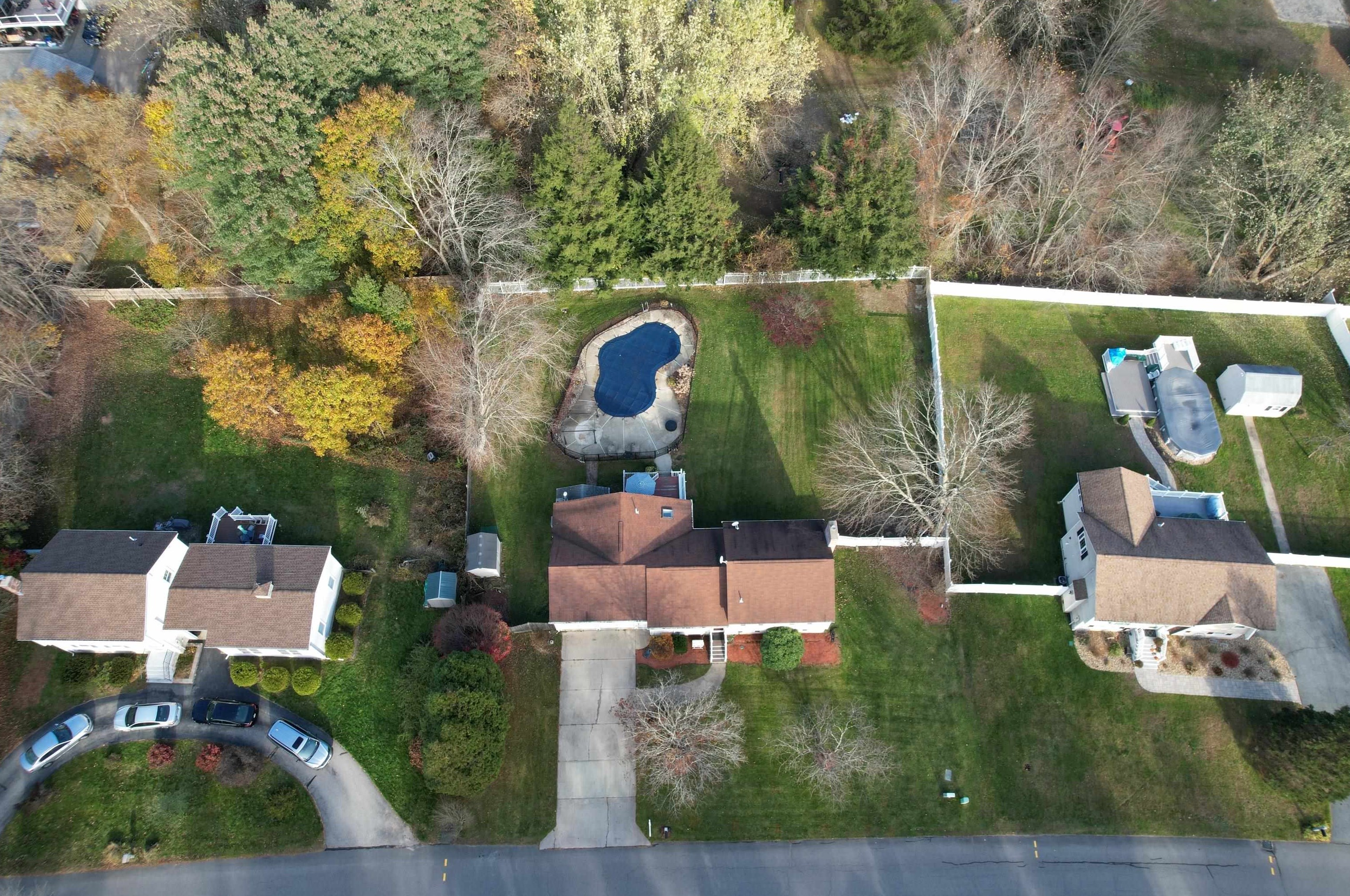 8 Clay St, Merrimack NH  03054-3248 exterior