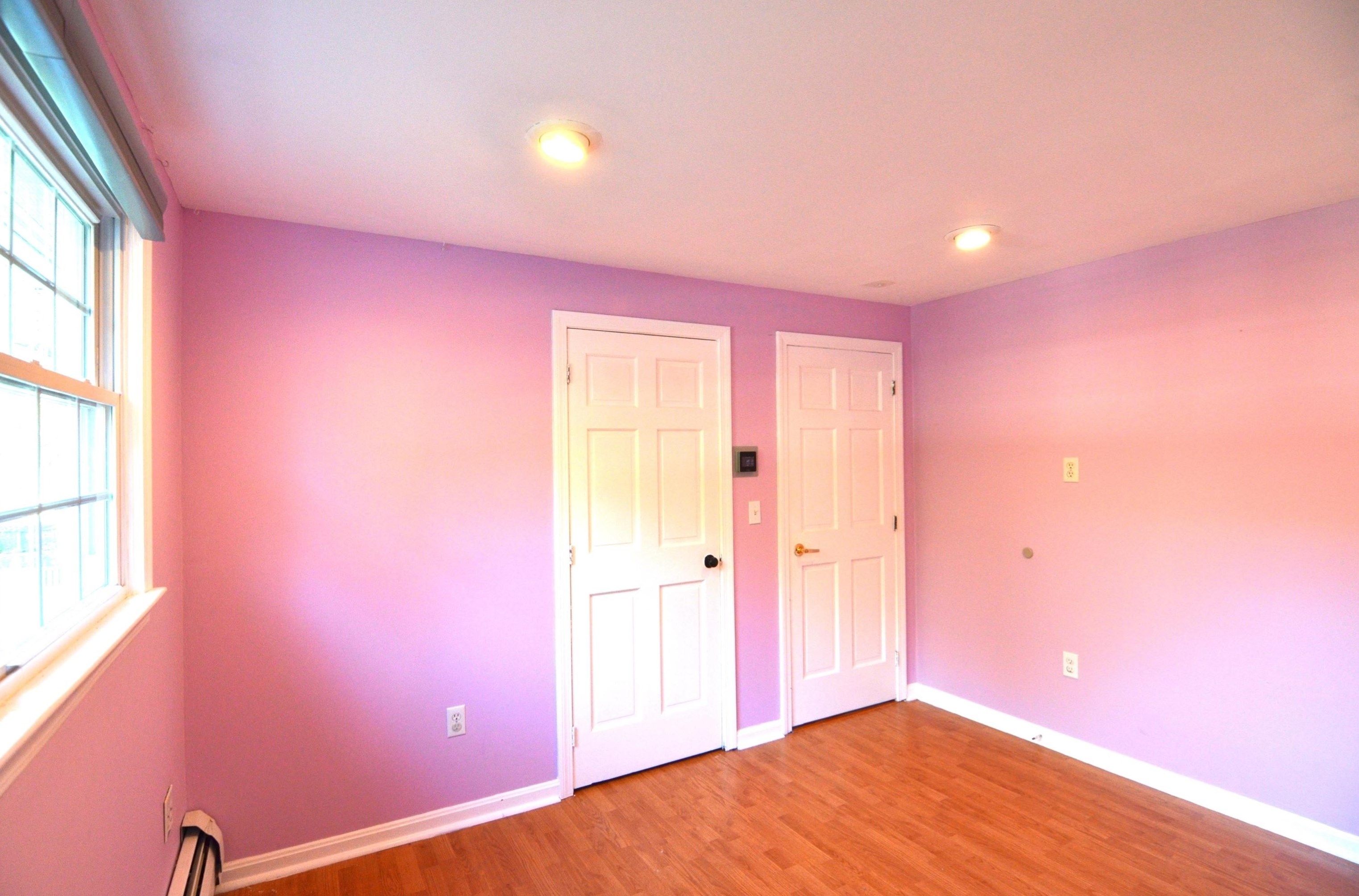 8 Clay St, Merrimack NH  03054-3248 exterior