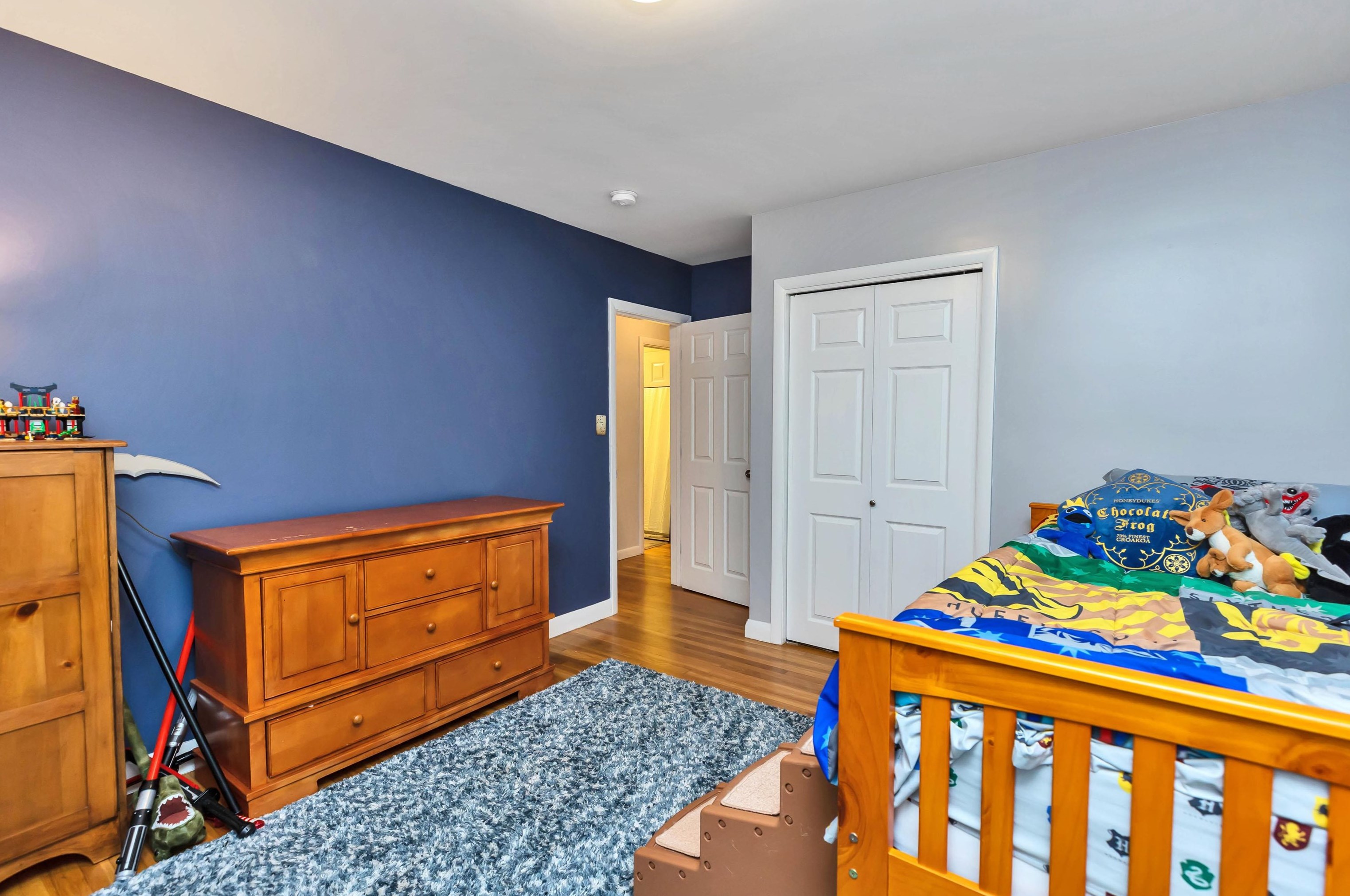 34 Sebbins Pond Dr, Manchester NH  03110-6630 exterior
