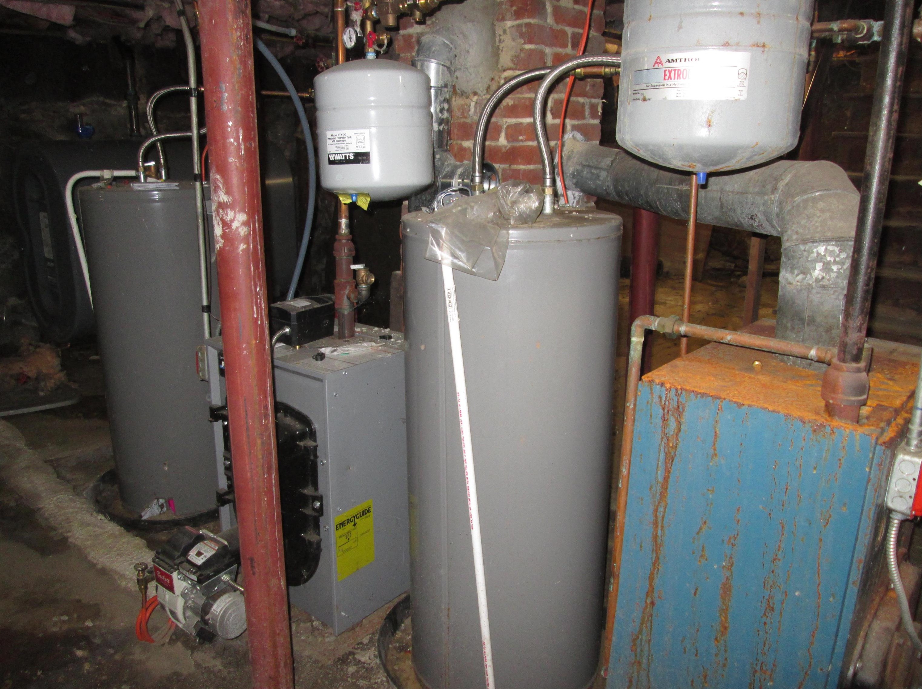 114 Jewett St, Manchester NH 03103-3515 exterior