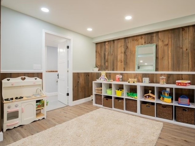 6 Kennedy Dr, Manchester NH  03110-5514 exterior