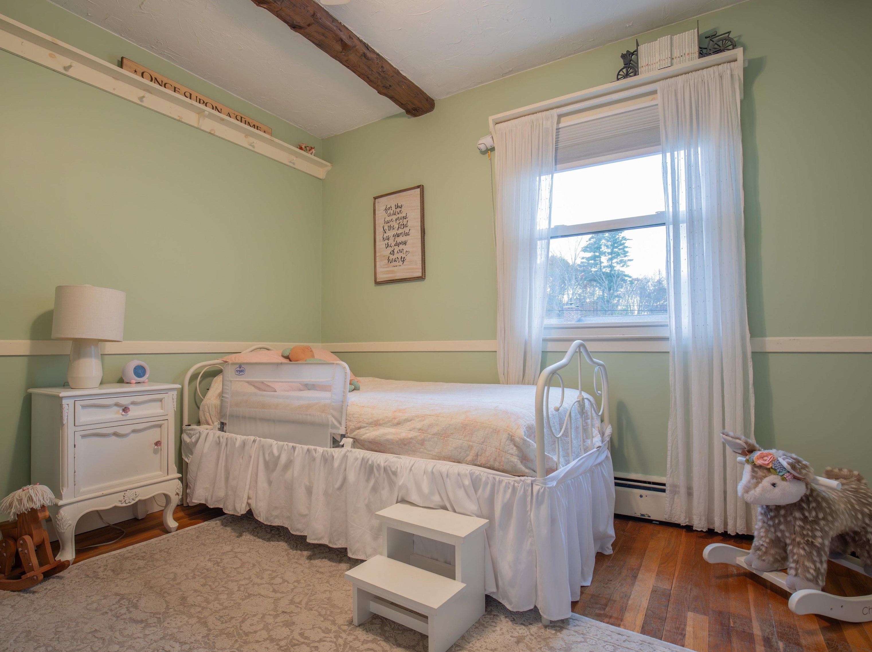 6 Kennedy Dr, Manchester NH  03110-5514 exterior