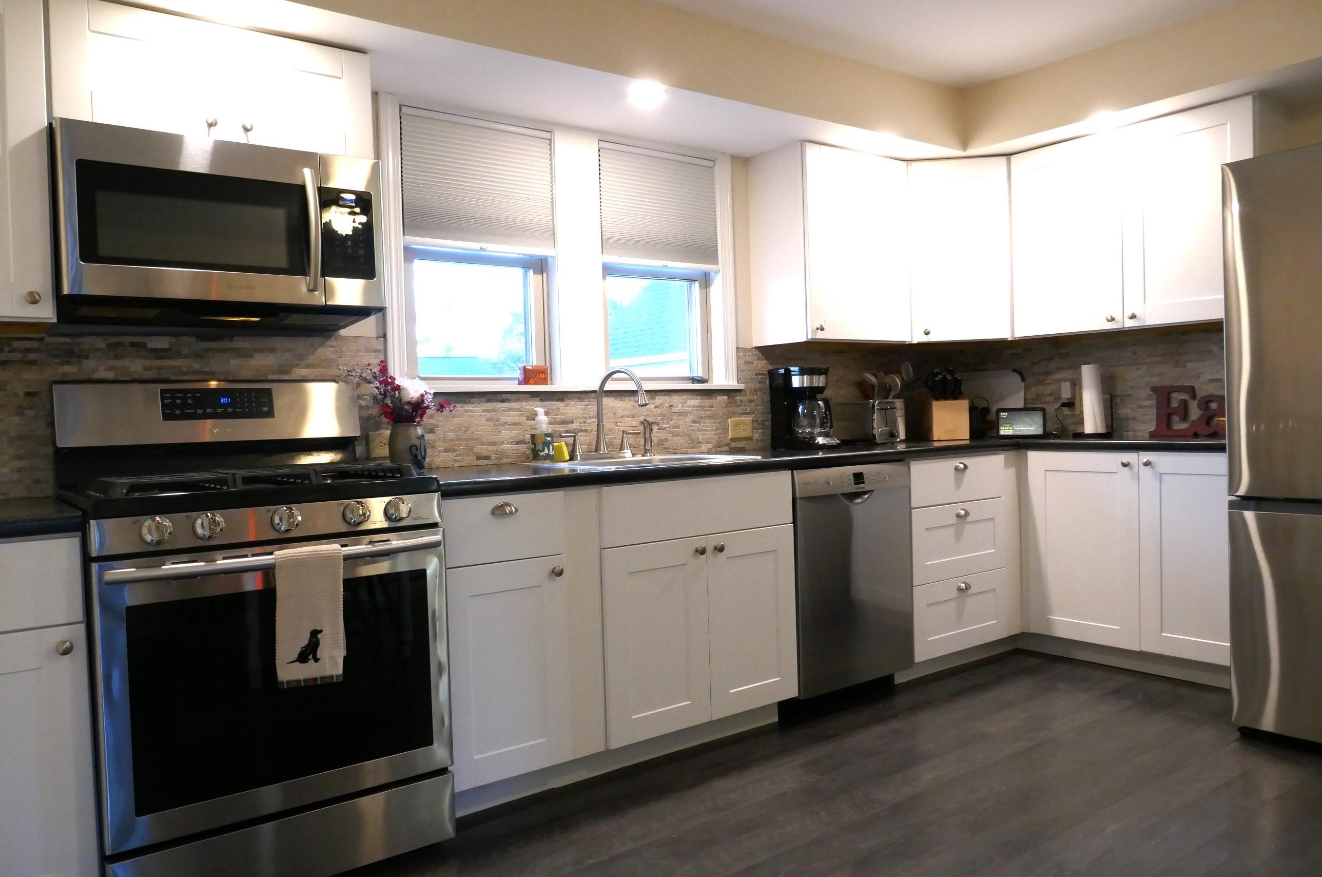 43 Pershing St, Manchester NH  03102-1146 exterior