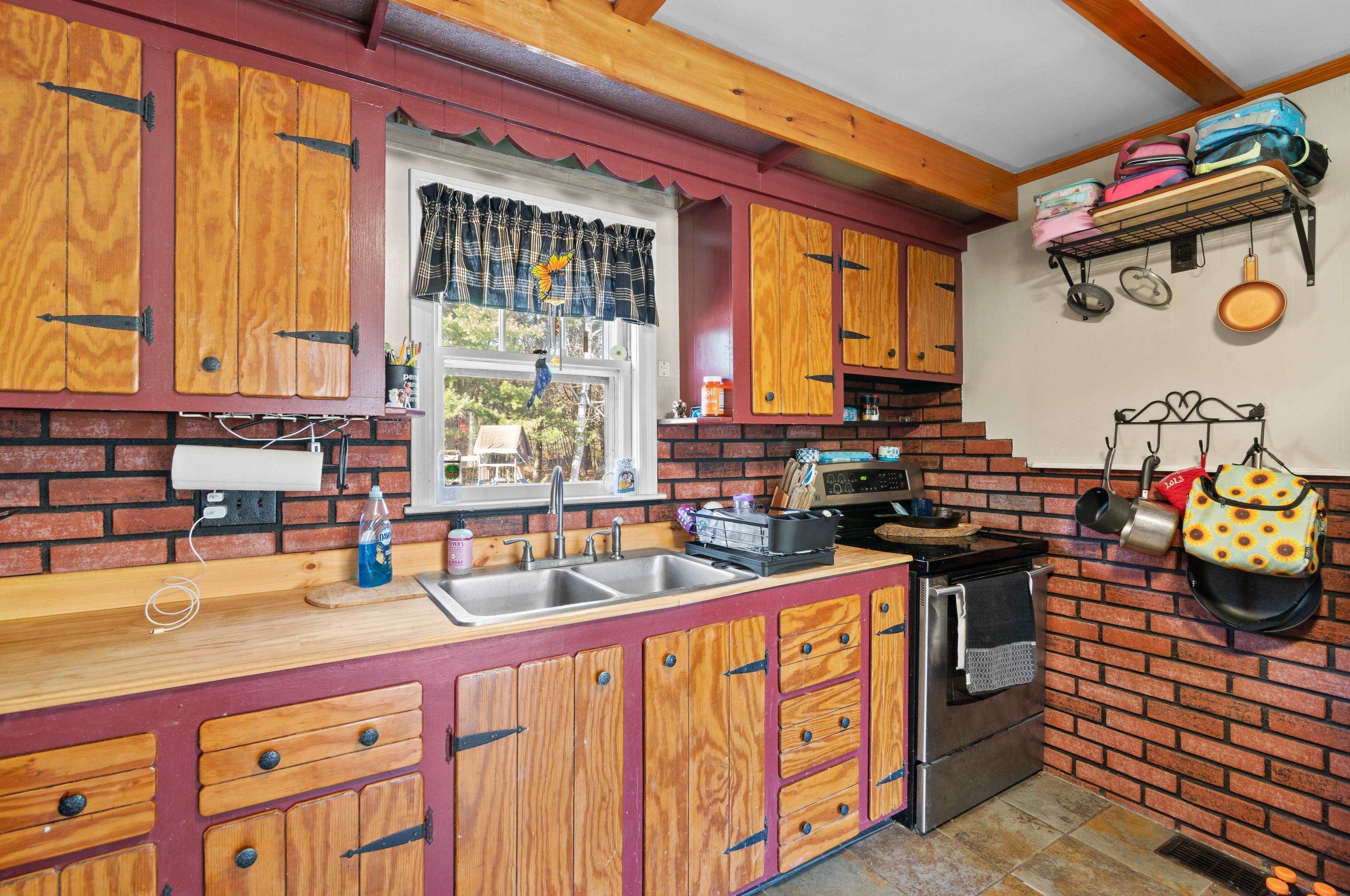 20 Anctil Ct, Rochester NH  03839-5524 exterior