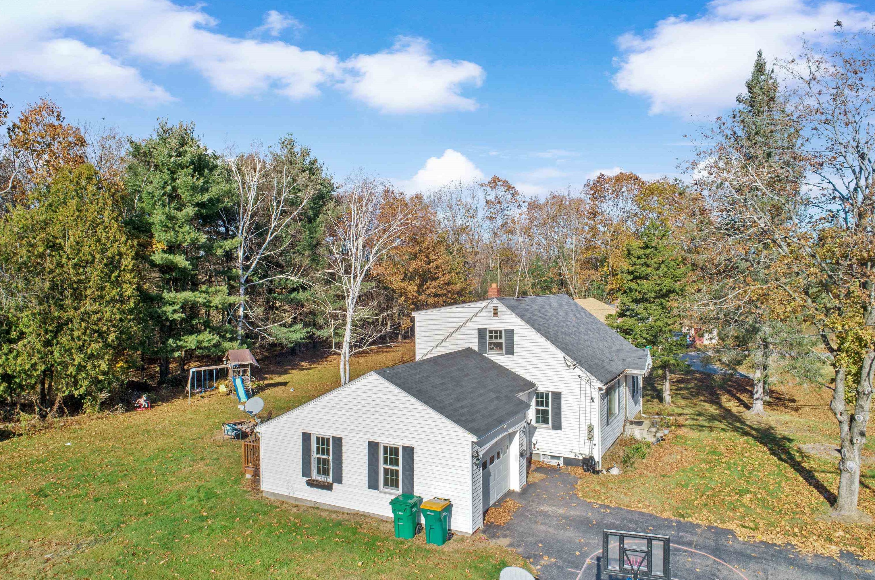 20 Anctil Ct, Rochester NH  03839-5524 exterior