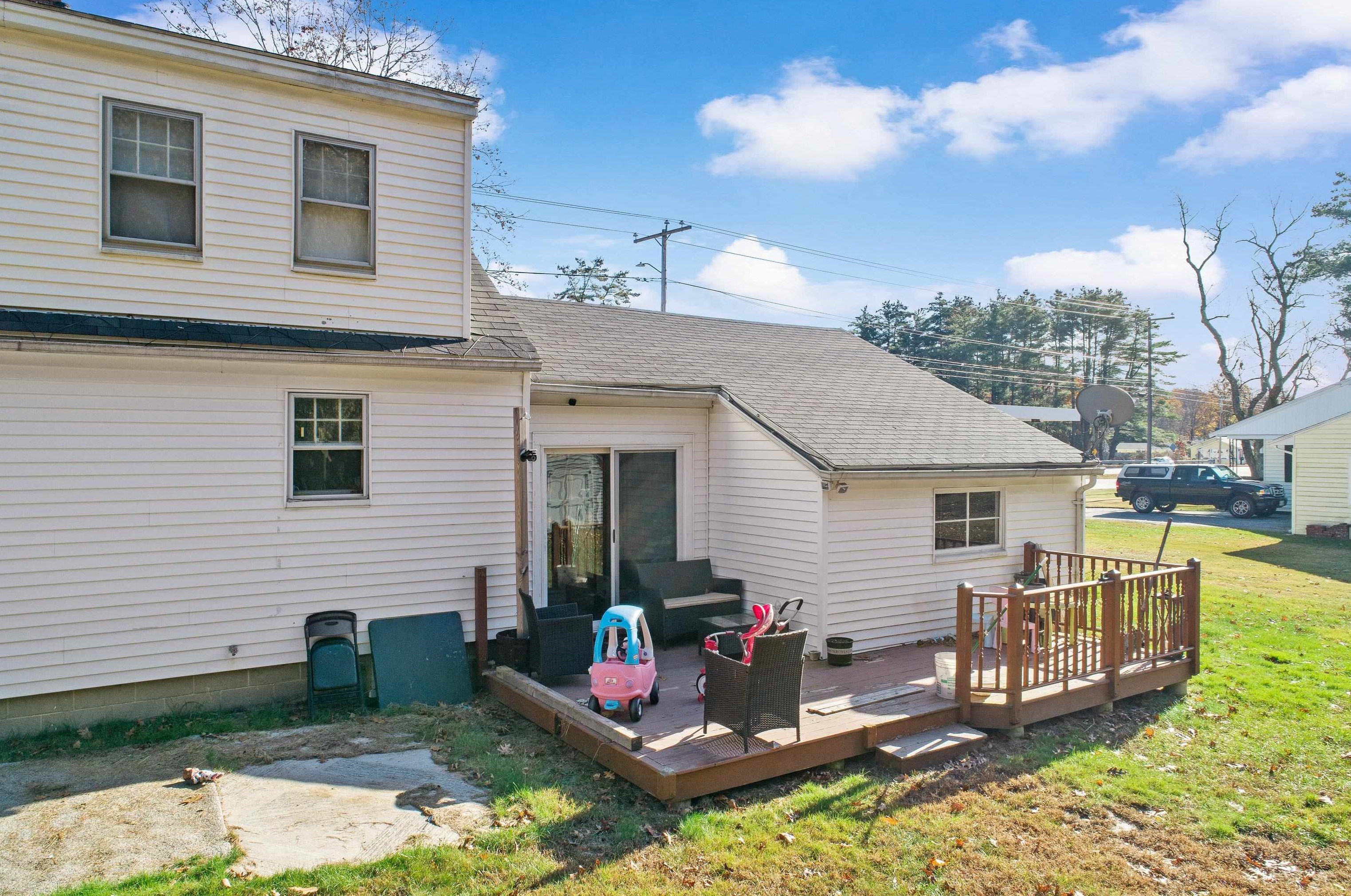 20 Anctil Ct, Rochester NH  03839-5524 exterior
