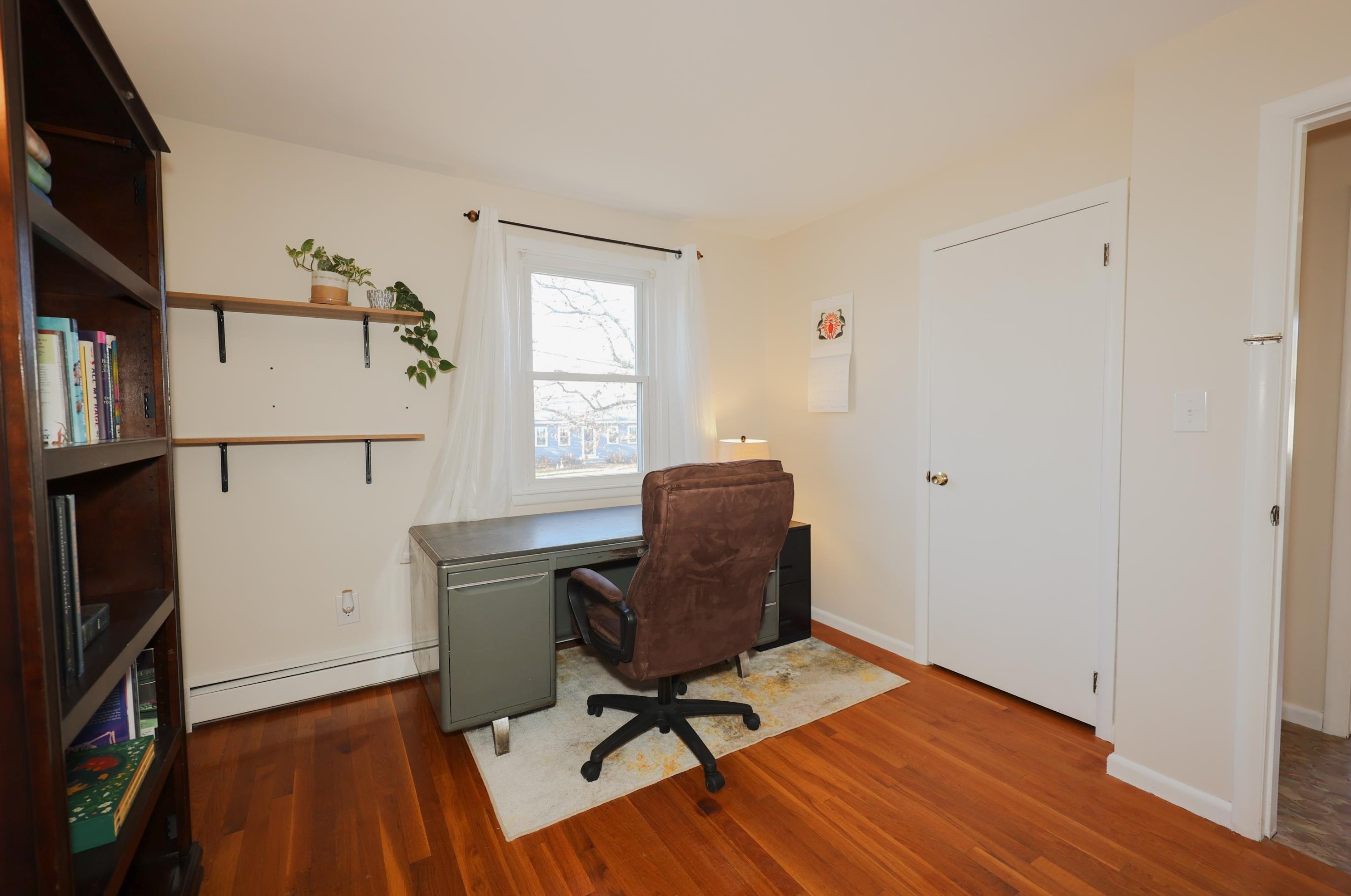 15 Ledge Rd, Hudson NH  03051-3719 exterior