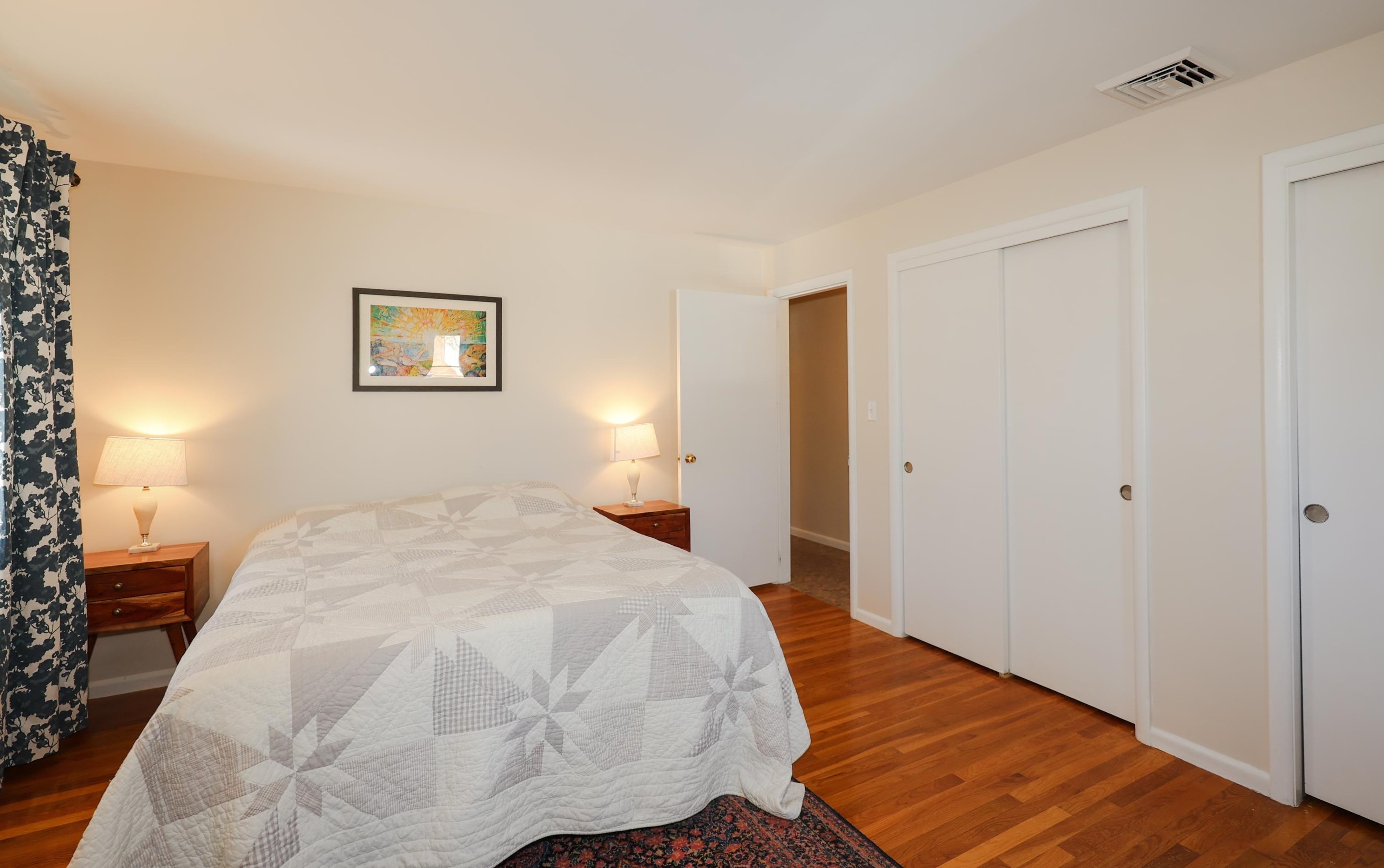 15 Ledge Rd, Hudson NH  03051-3719 exterior