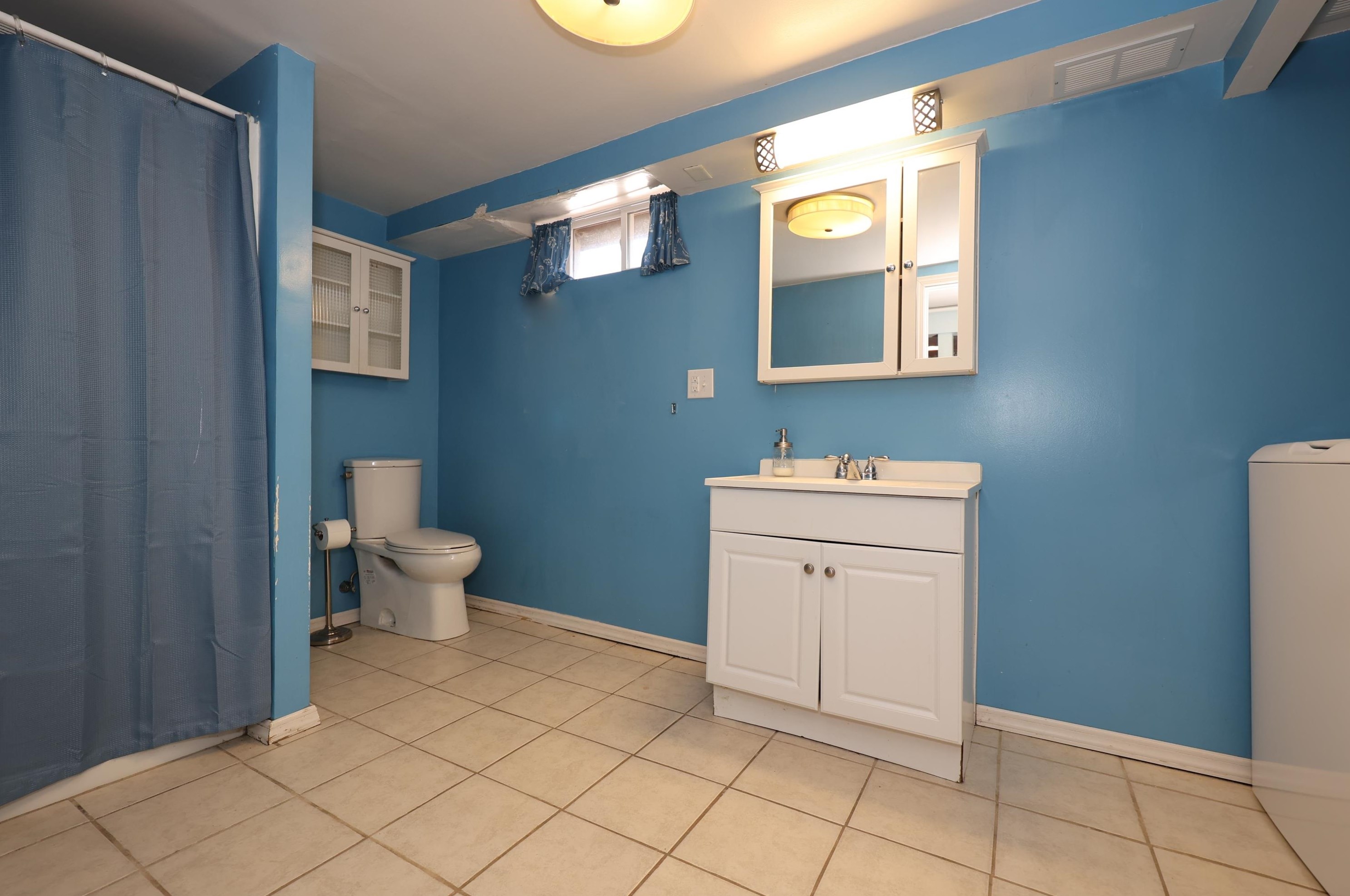 15 Ledge Rd, Hudson NH  03051-3719 exterior