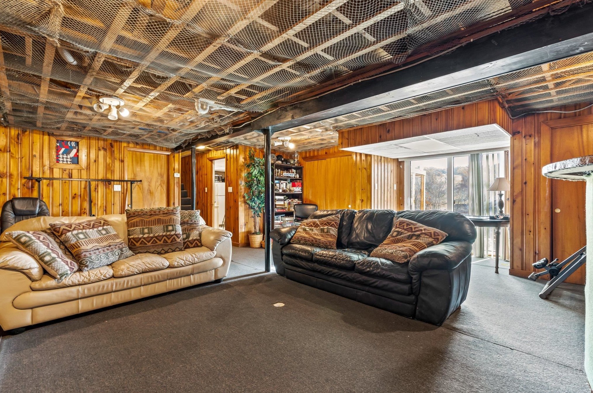 111 Kennard Rd, Manchester NH  03104-4024 exterior