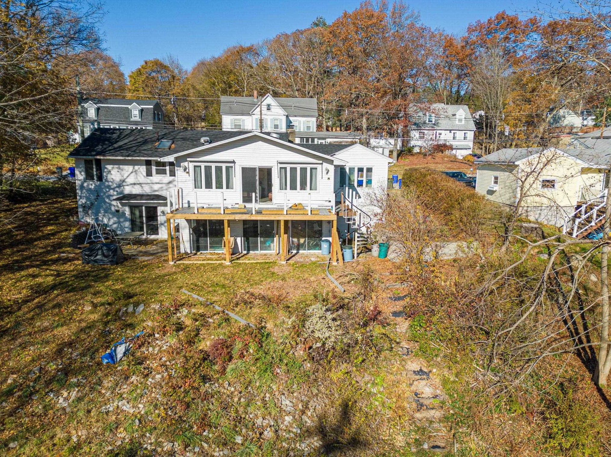 111 Kennard Rd, Manchester NH  03104-4024 exterior