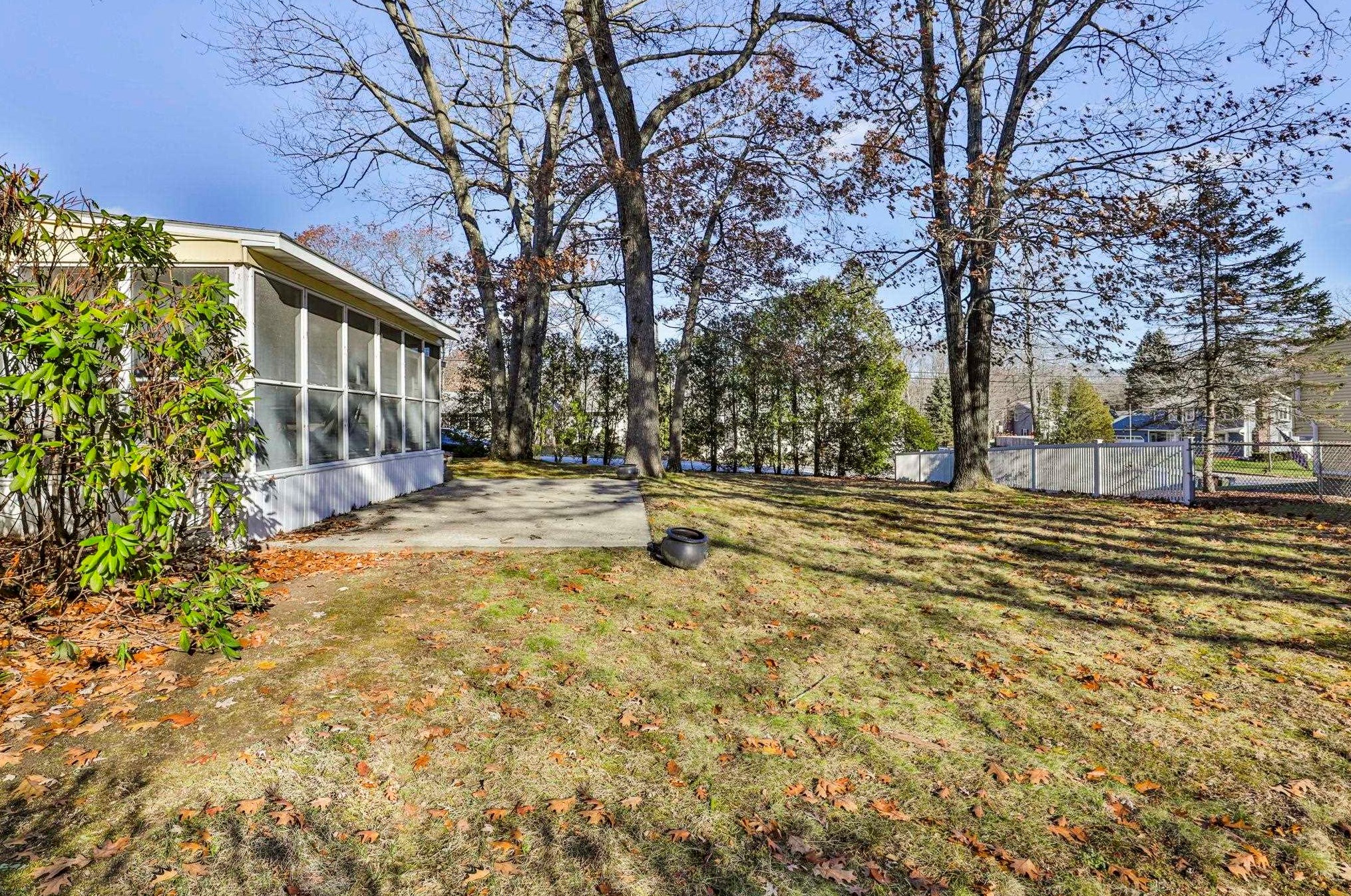 2 Hulme St, Manchester NH  03109-4520 exterior