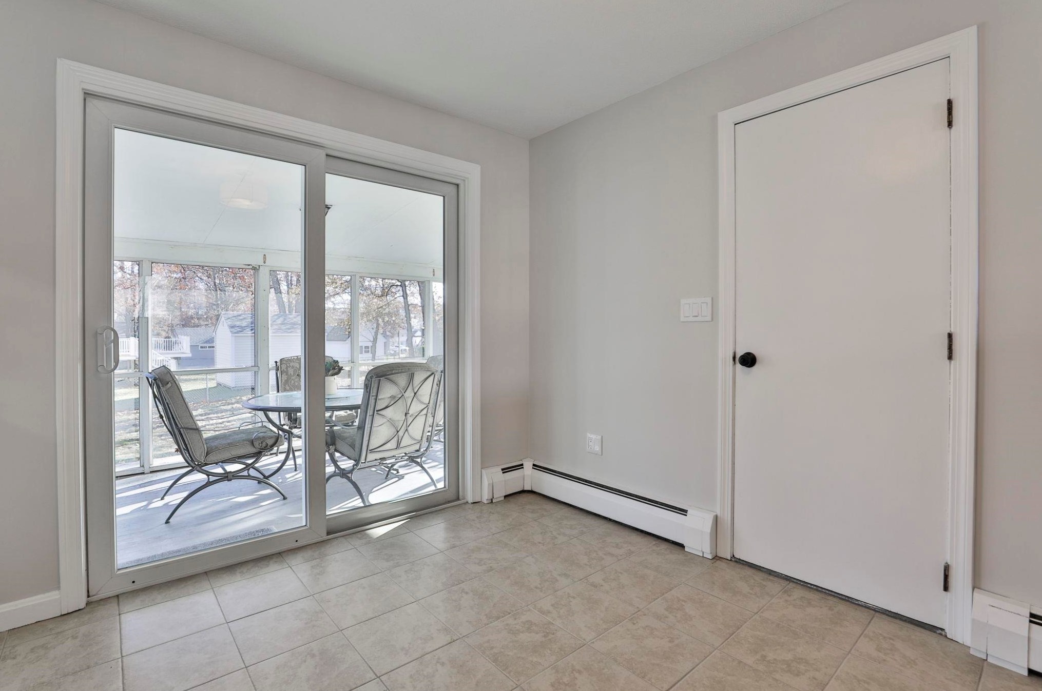 2 Hulme St, Manchester NH  03109-4520 exterior