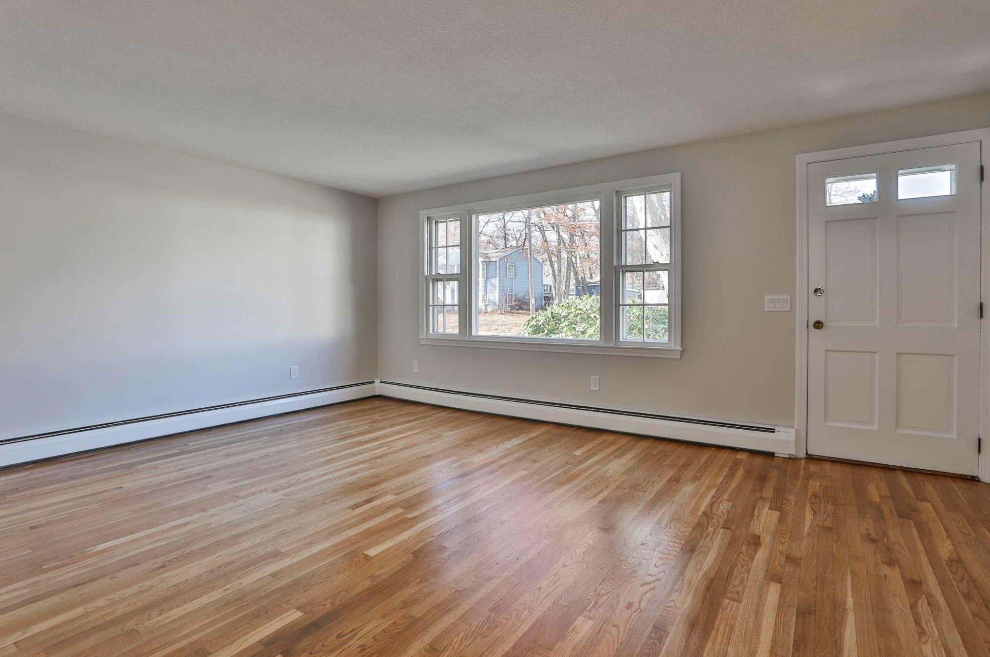 2 Hulme St, Manchester NH  03109-4520 exterior