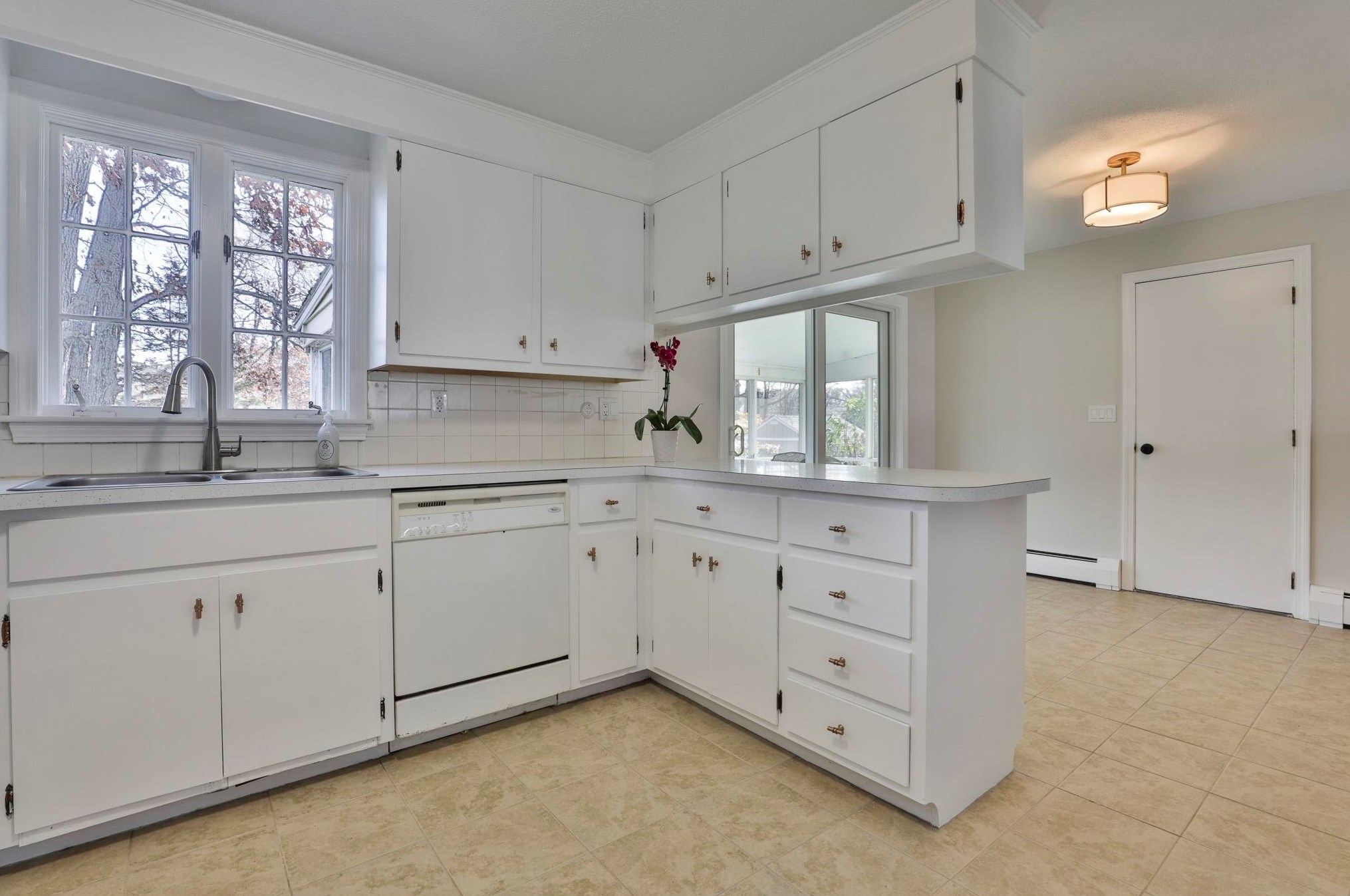 2 Hulme St, Manchester NH  03109-4520 exterior