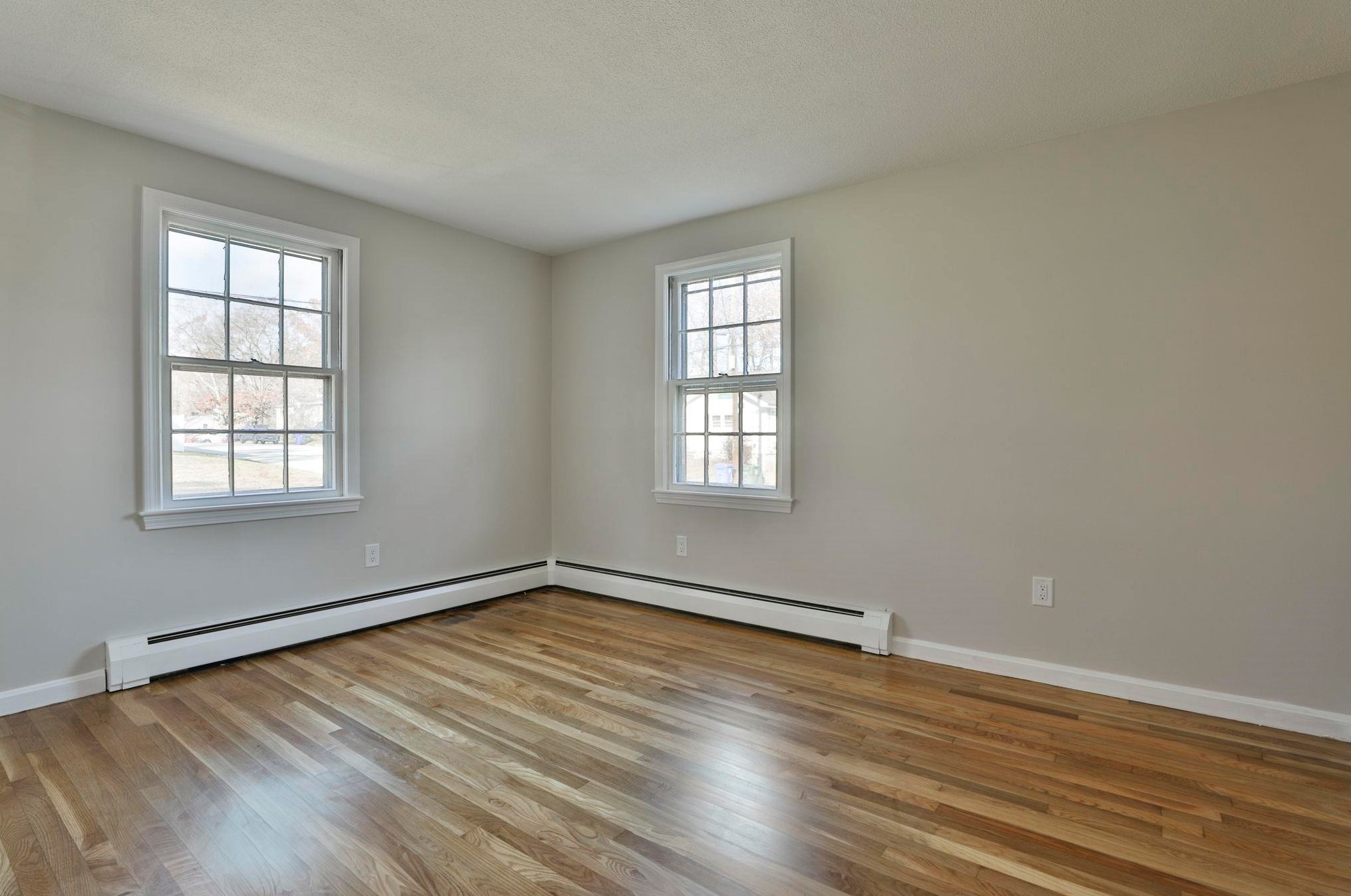 2 Hulme St, Manchester NH  03109-4520 exterior