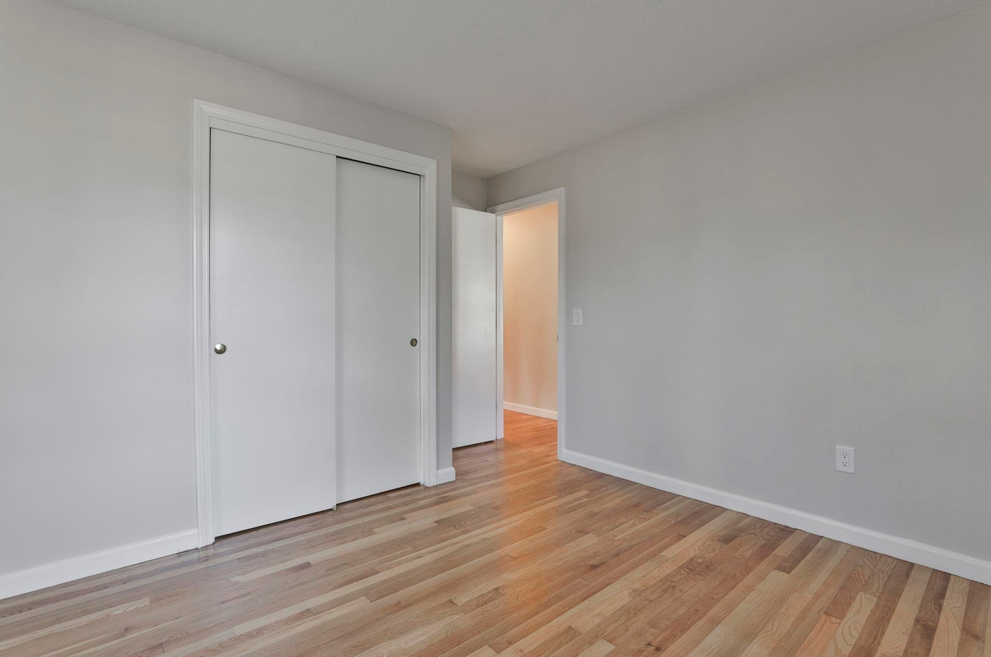 2 Hulme St, Manchester NH  03109-4520 exterior