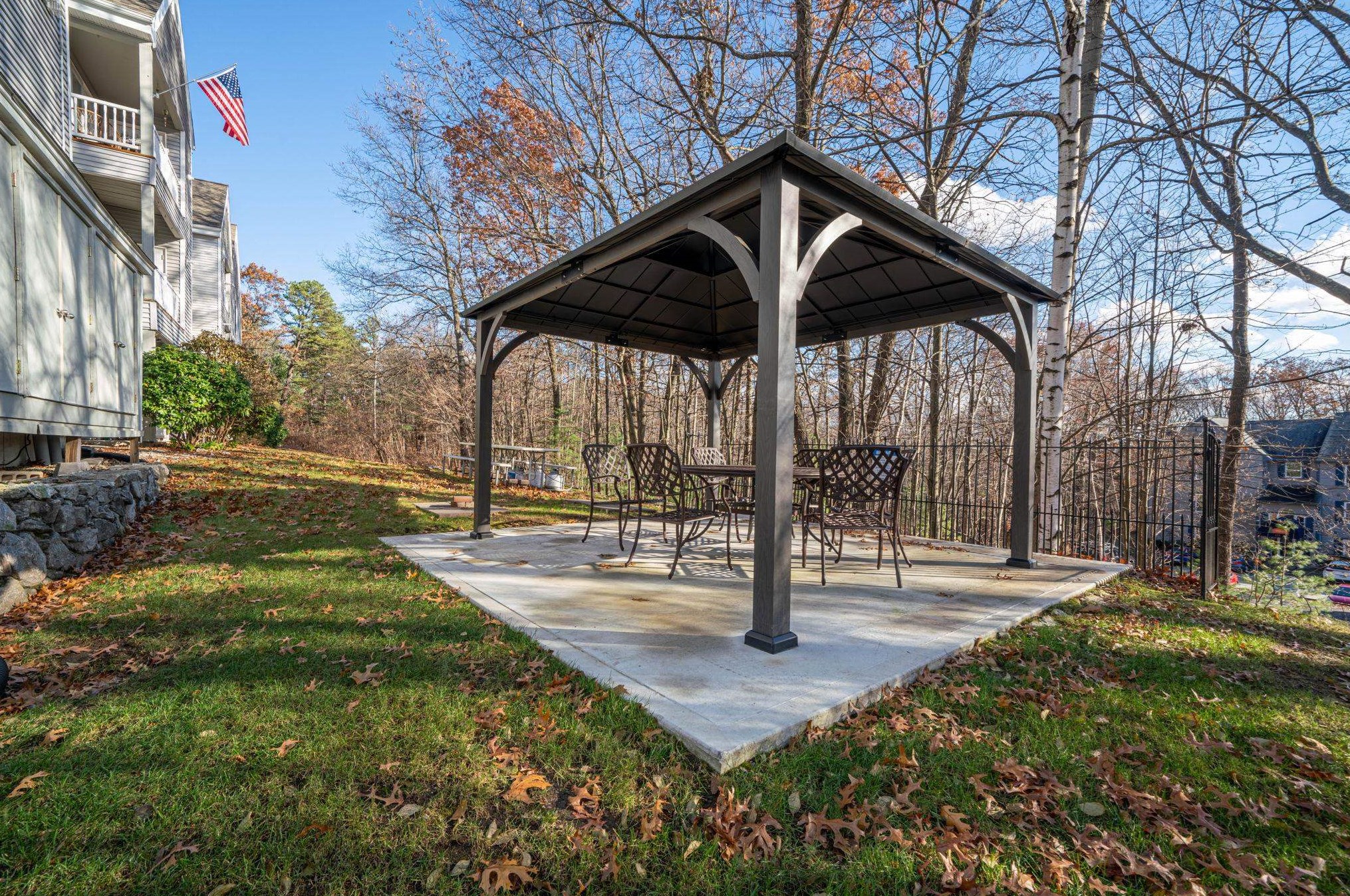 187 Eastern Ave, Manchester NH  03104-4680 exterior