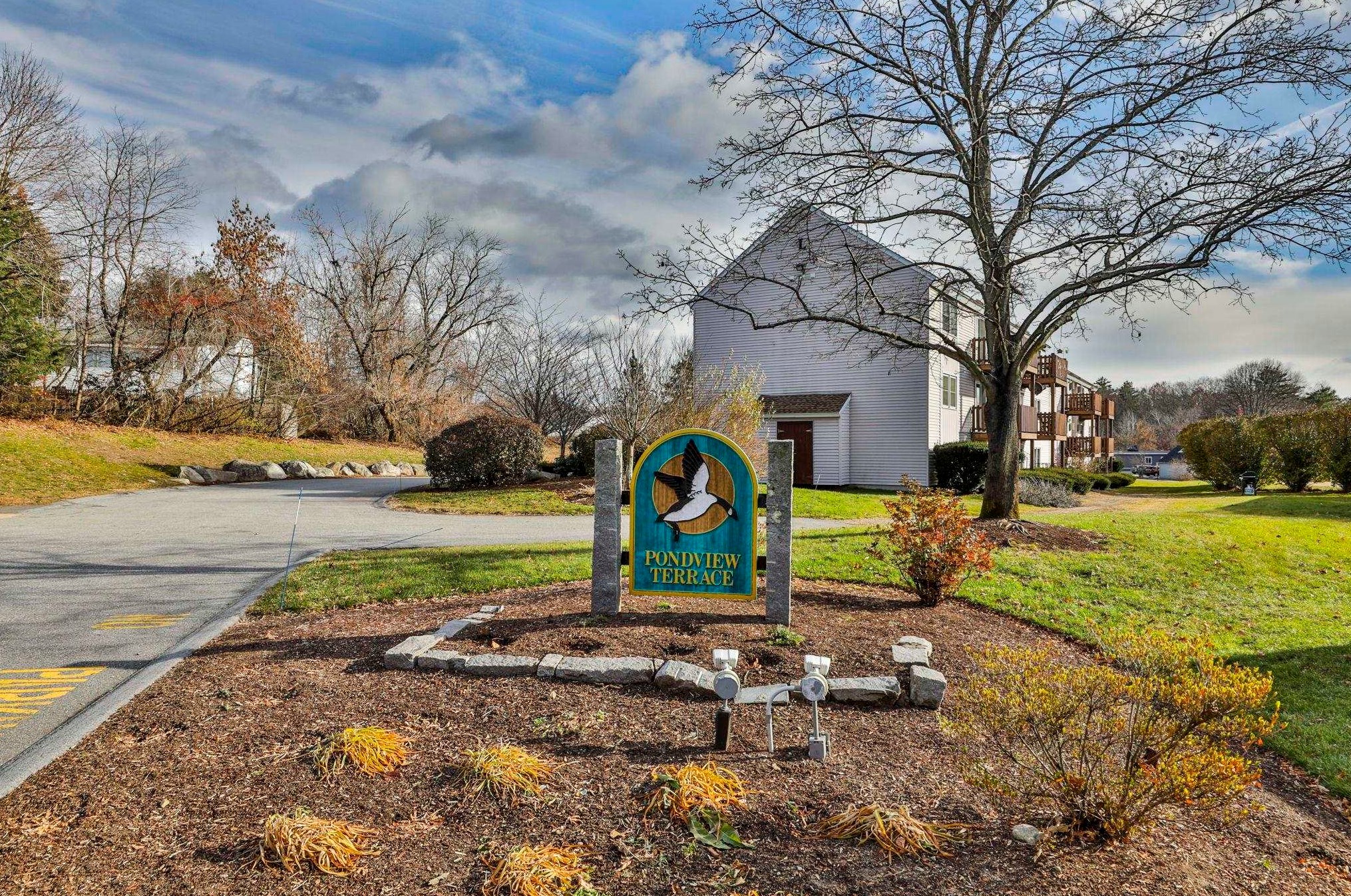 360 Circle Rd, Manchester NH  03103-3129 exterior