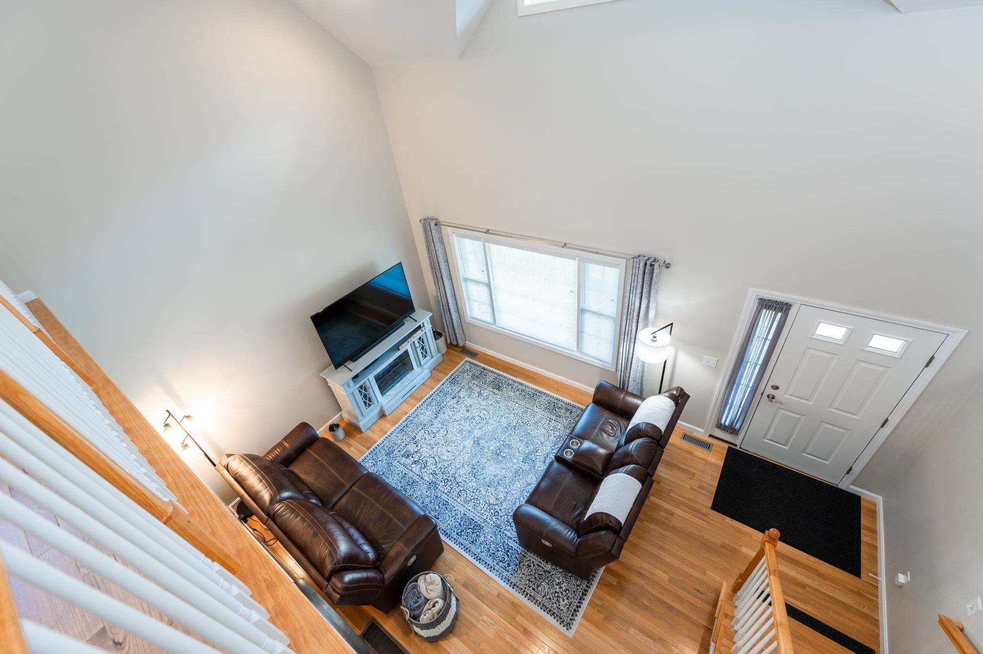 3 Sugar Hill Ln, Hudson NH  03052-2646 exterior