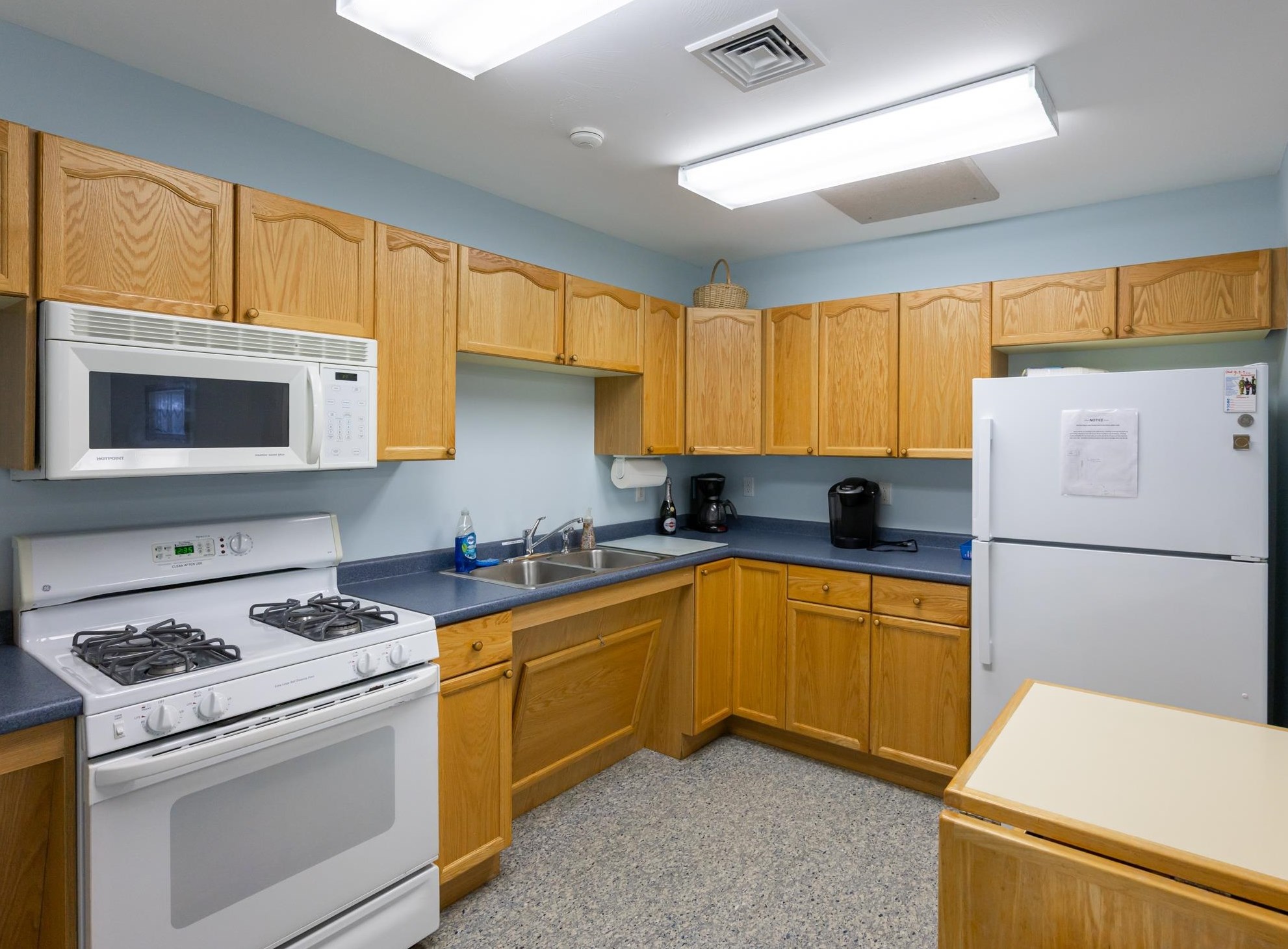 3 Sugar Hill Ln, Hudson NH  03052-2646 exterior