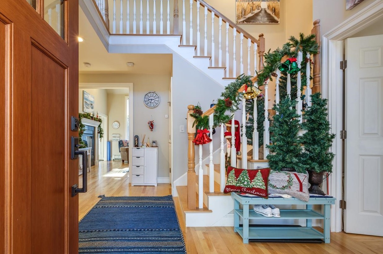 160 Littleworth Rd, Dover NH  03820-8309 exterior