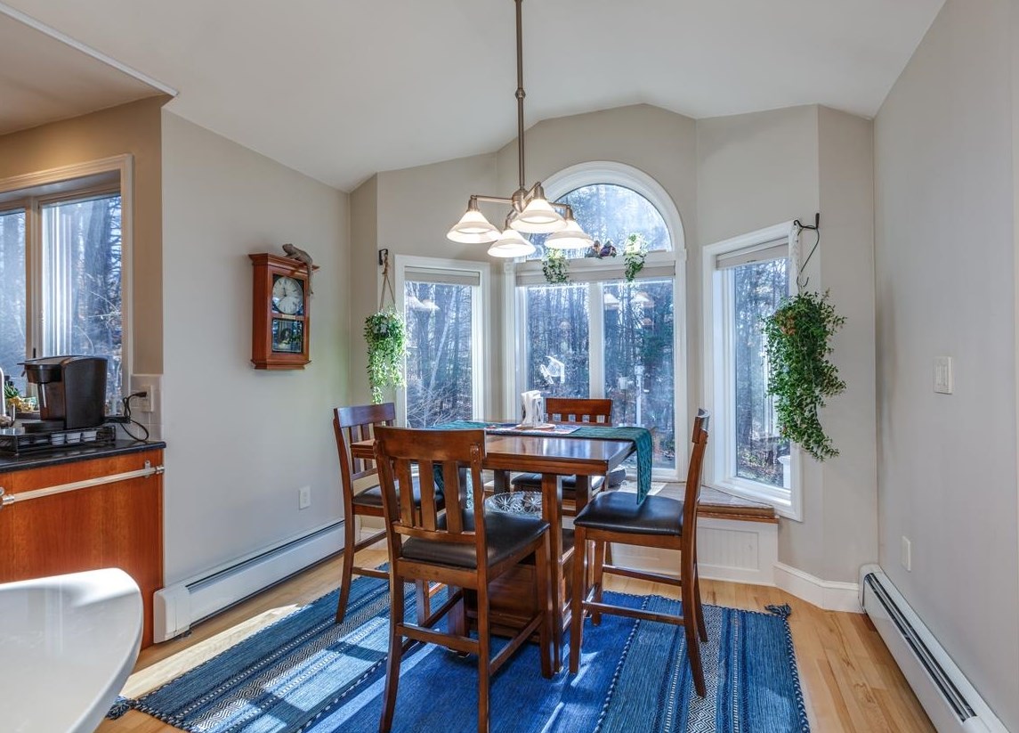 160 Littleworth Rd, Dover NH  03820-8309 exterior