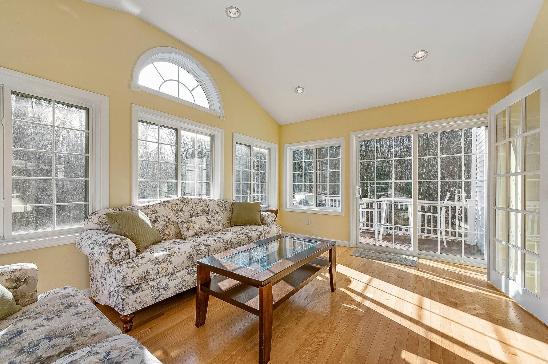 57 Ladyslipper Dr, Newmarket NH 03857-2066 exterior