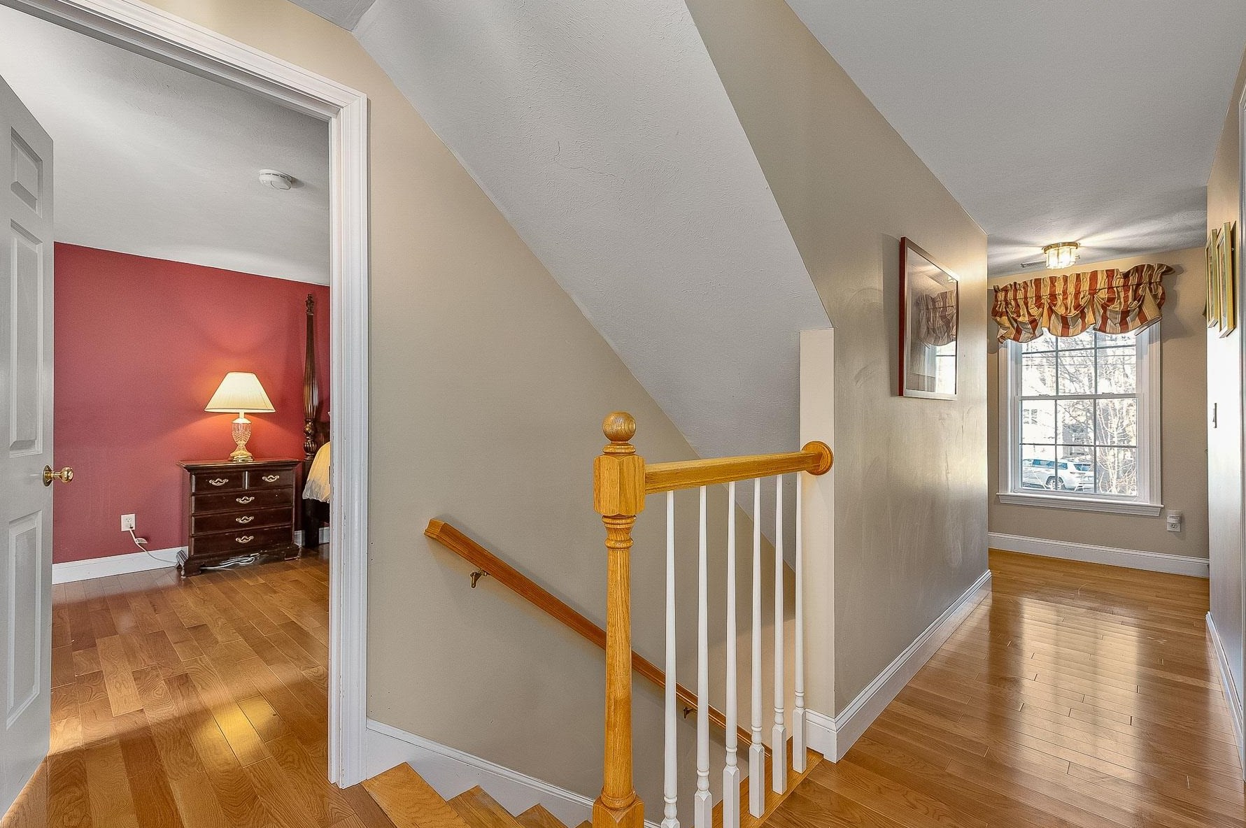 57 Ladyslipper Dr, Newmarket NH 03857-2066 exterior