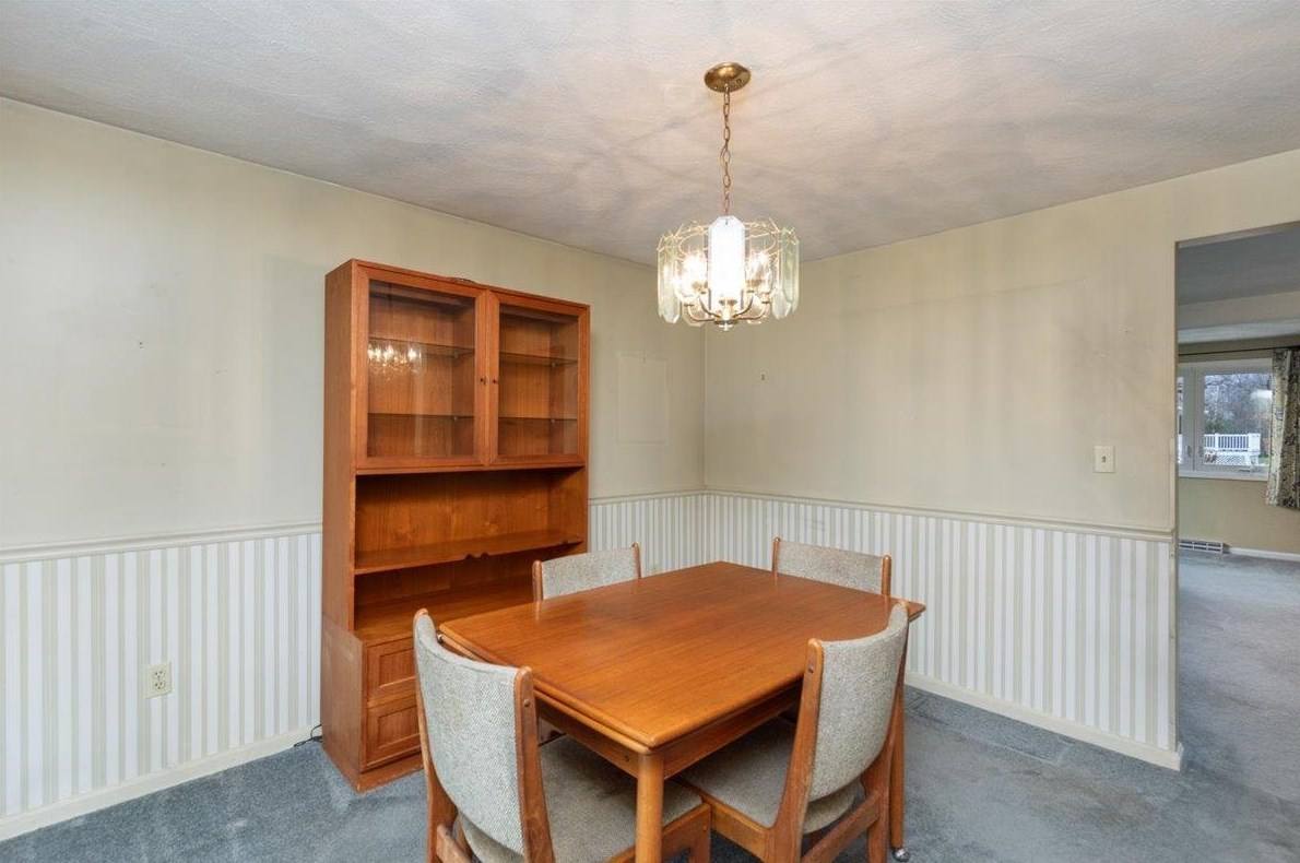 9 Jefferey Ln, Haverhill MA 01832-3154 exterior