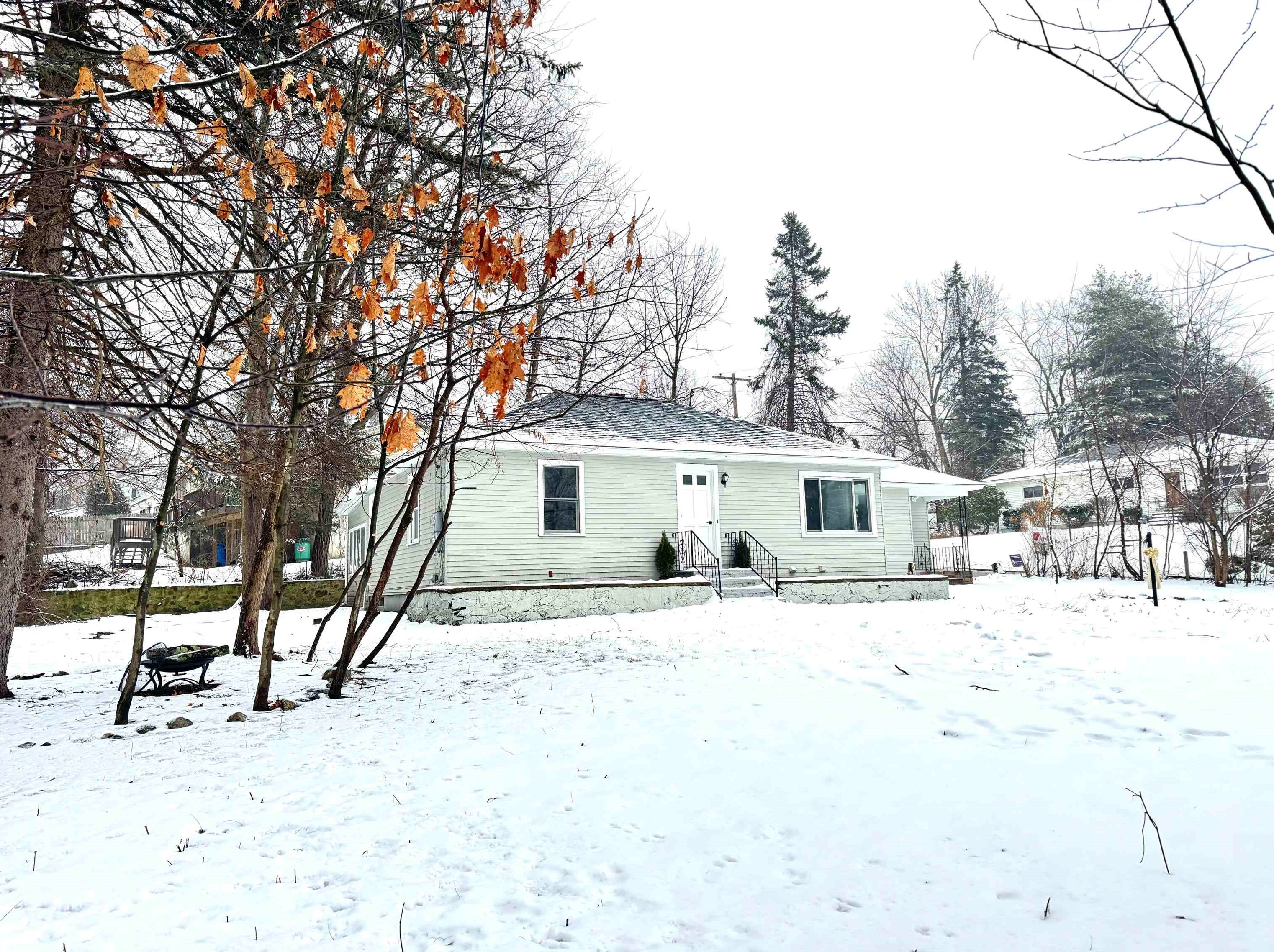 120 Brunelle Ave, Manchester NH  03103-4605 exterior
