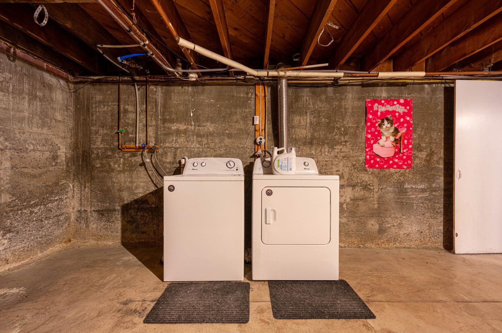 170 Goffstown Rd, Manchester NH 03102-2701 exterior