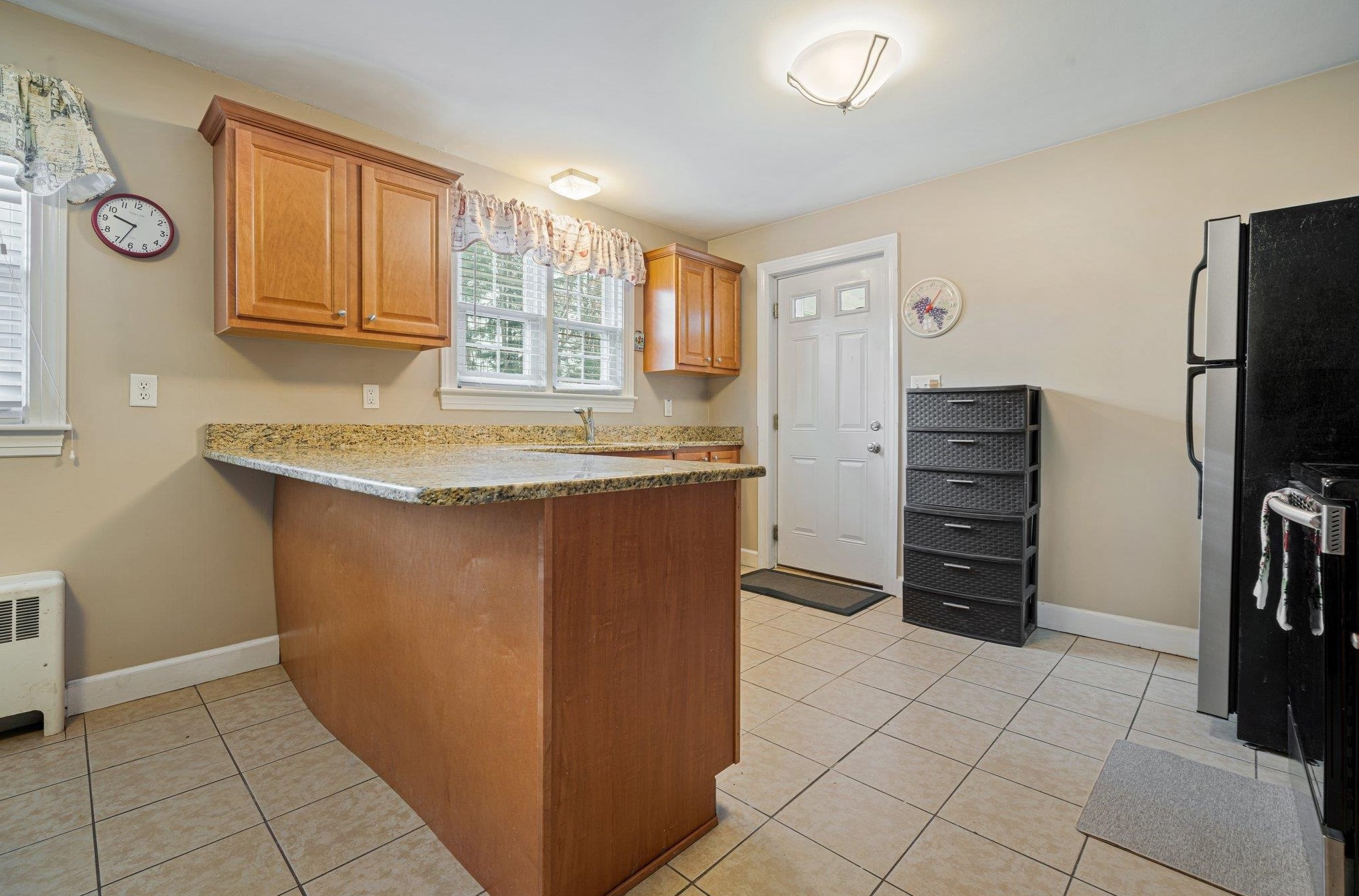 170 Goffstown Rd, Manchester NH 03102-2701 exterior