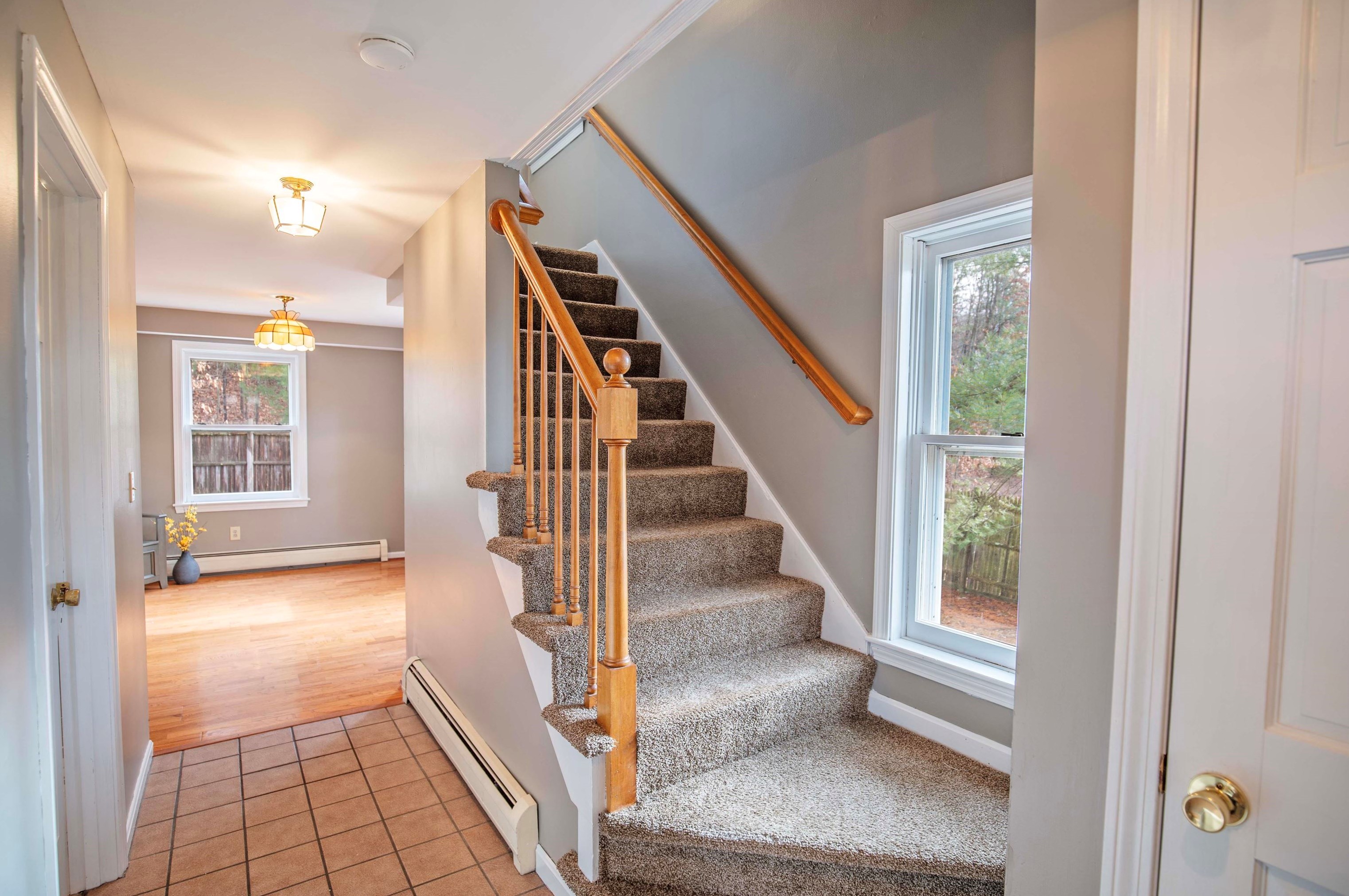 17 Riverview Cir, Hudson NH  03052-2471 exterior