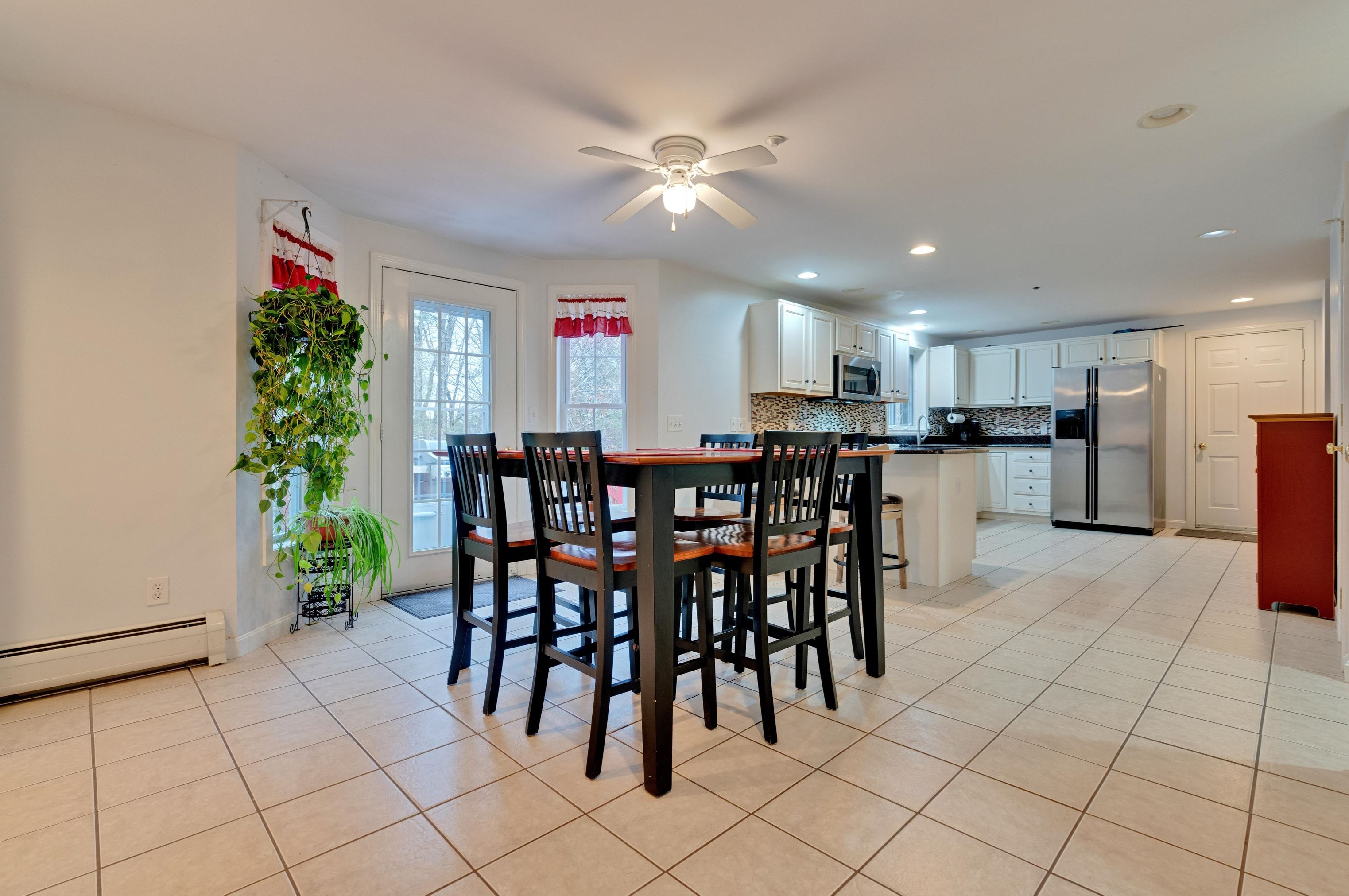 41 Summer St, Nottingham NH  03290-5213 exterior