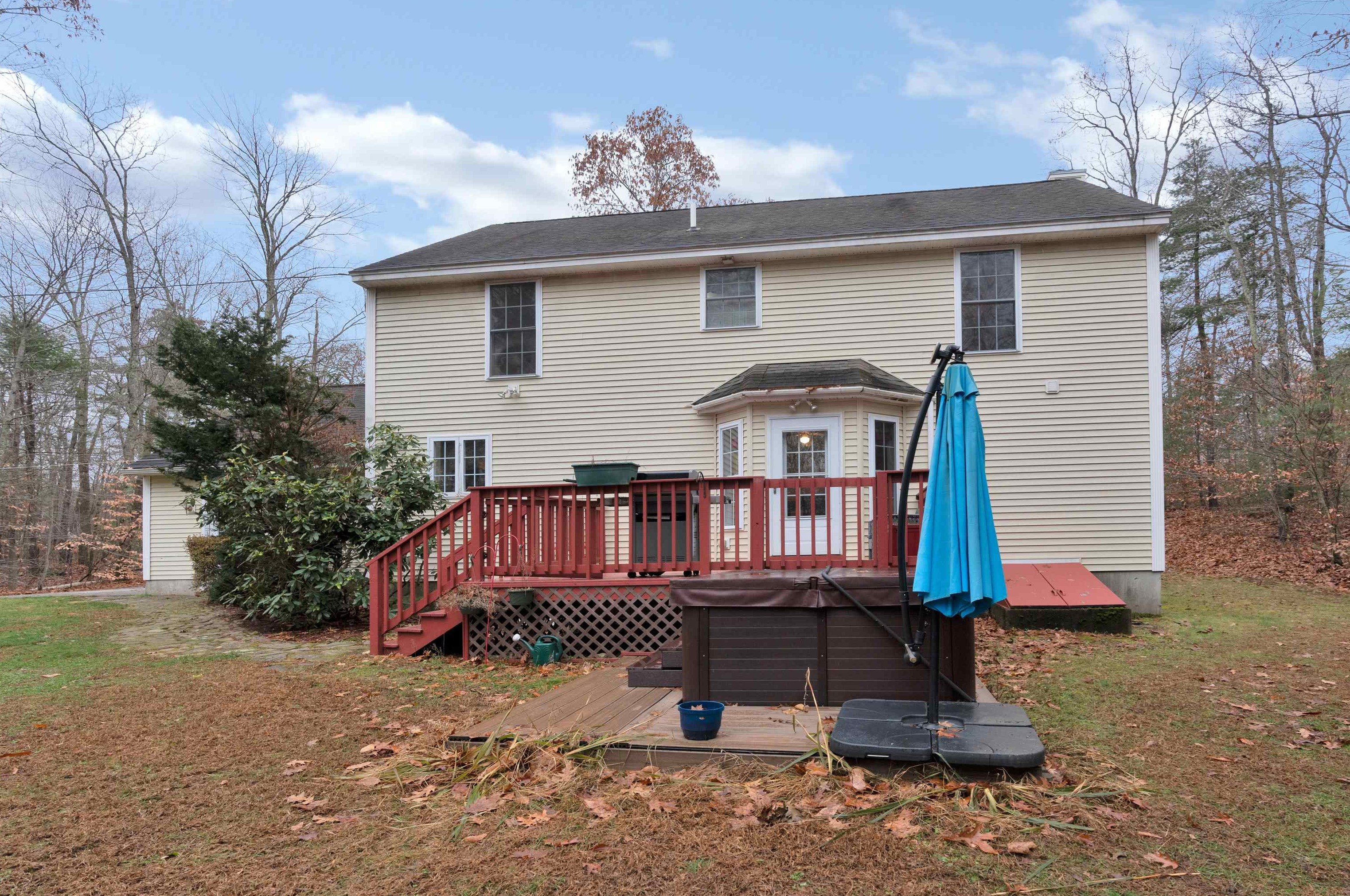 41 Summer St, Nottingham NH  03290-5213 exterior