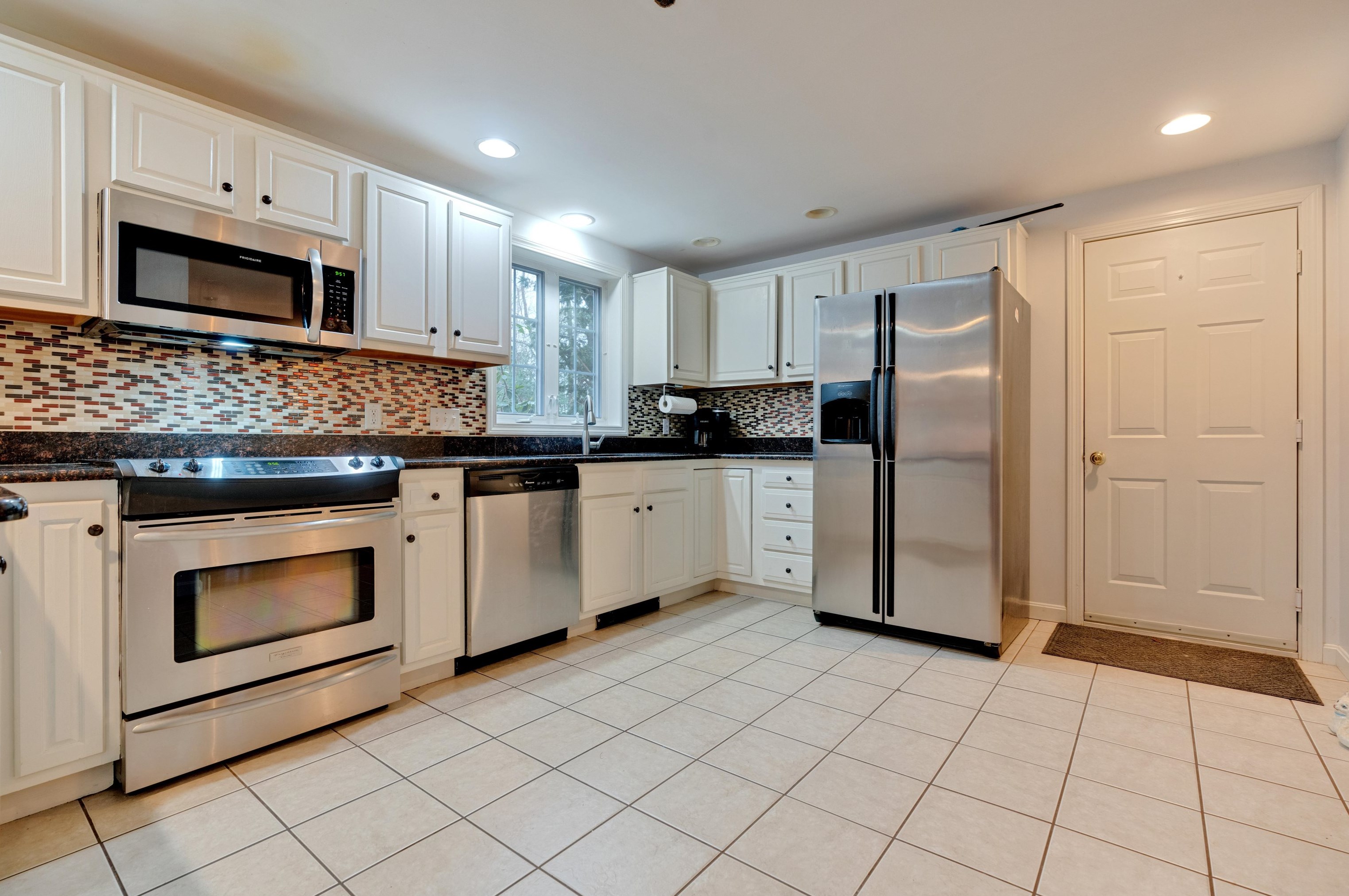 41 Summer St, Nottingham NH  03290-5213 exterior