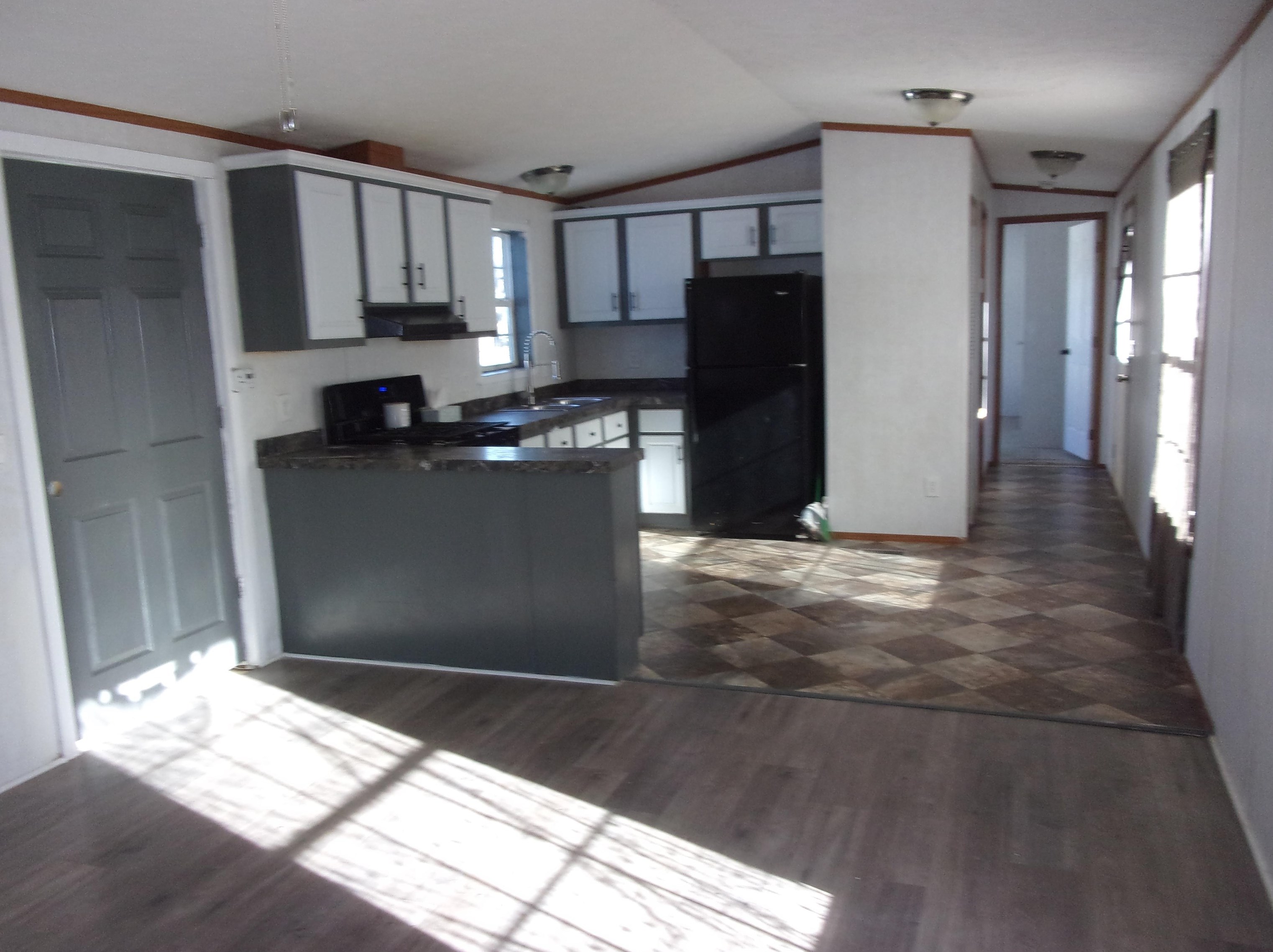 15 Windham Depot Rd, Derry NH  03038-4565 exterior