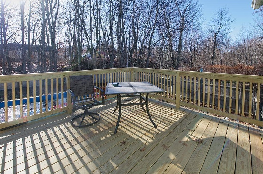 566 Titus Ave, Manchester NH  03103-5898 exterior