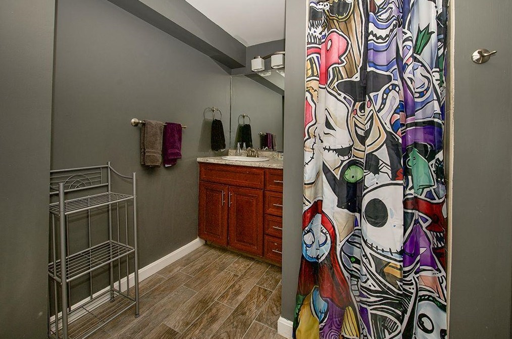 566 Titus Ave, Manchester NH  03103-5898 exterior