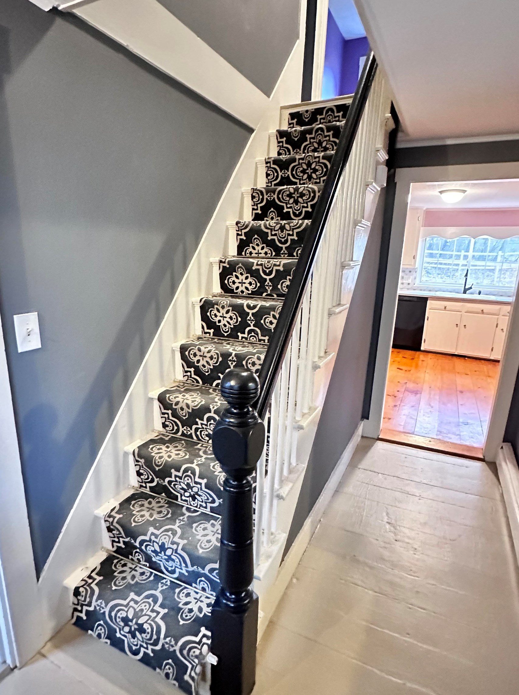 38 Back River Rd, Dover NH  03820-4404 exterior