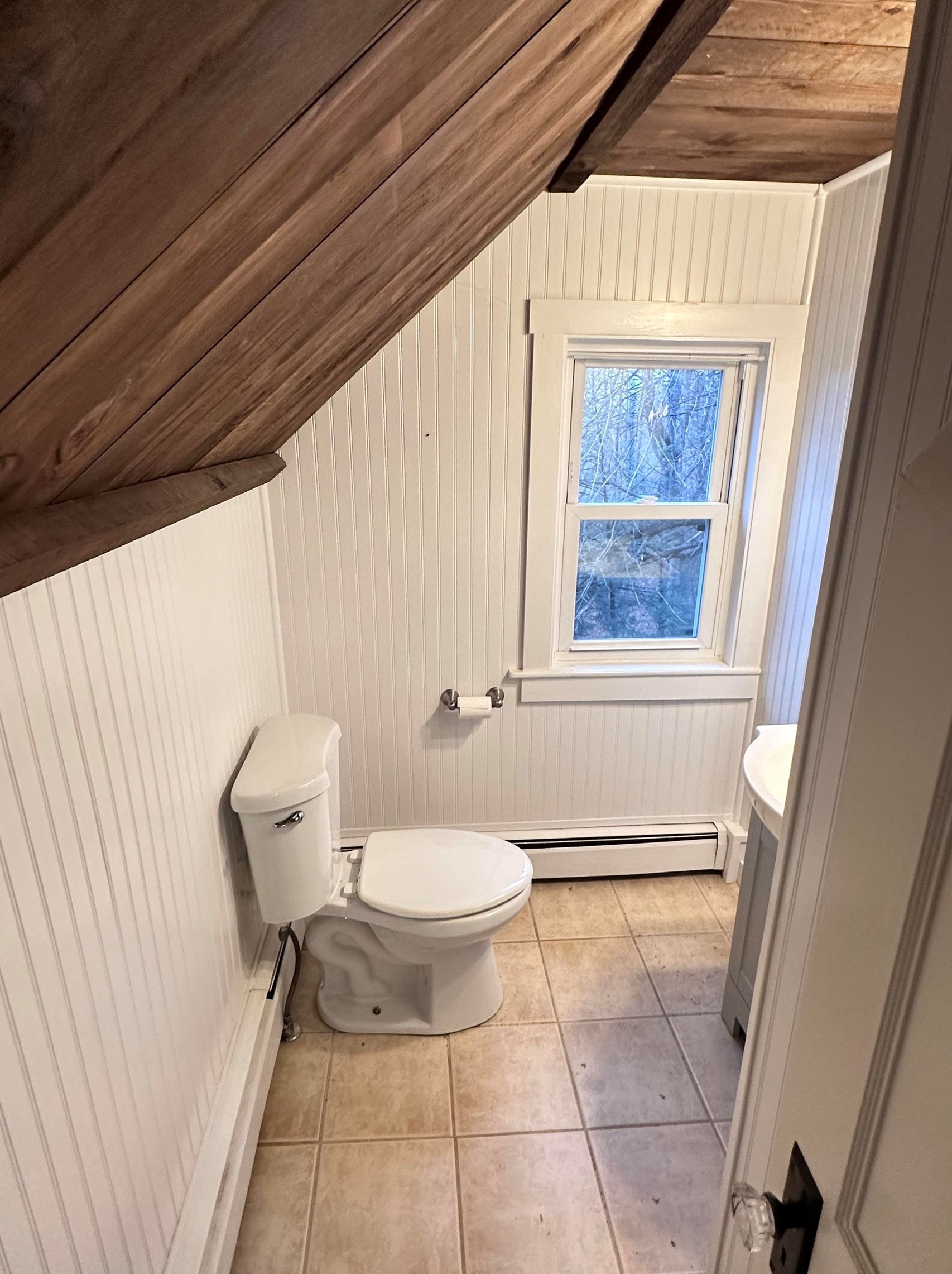 38 Back River Rd, Dover NH  03820-4404 exterior