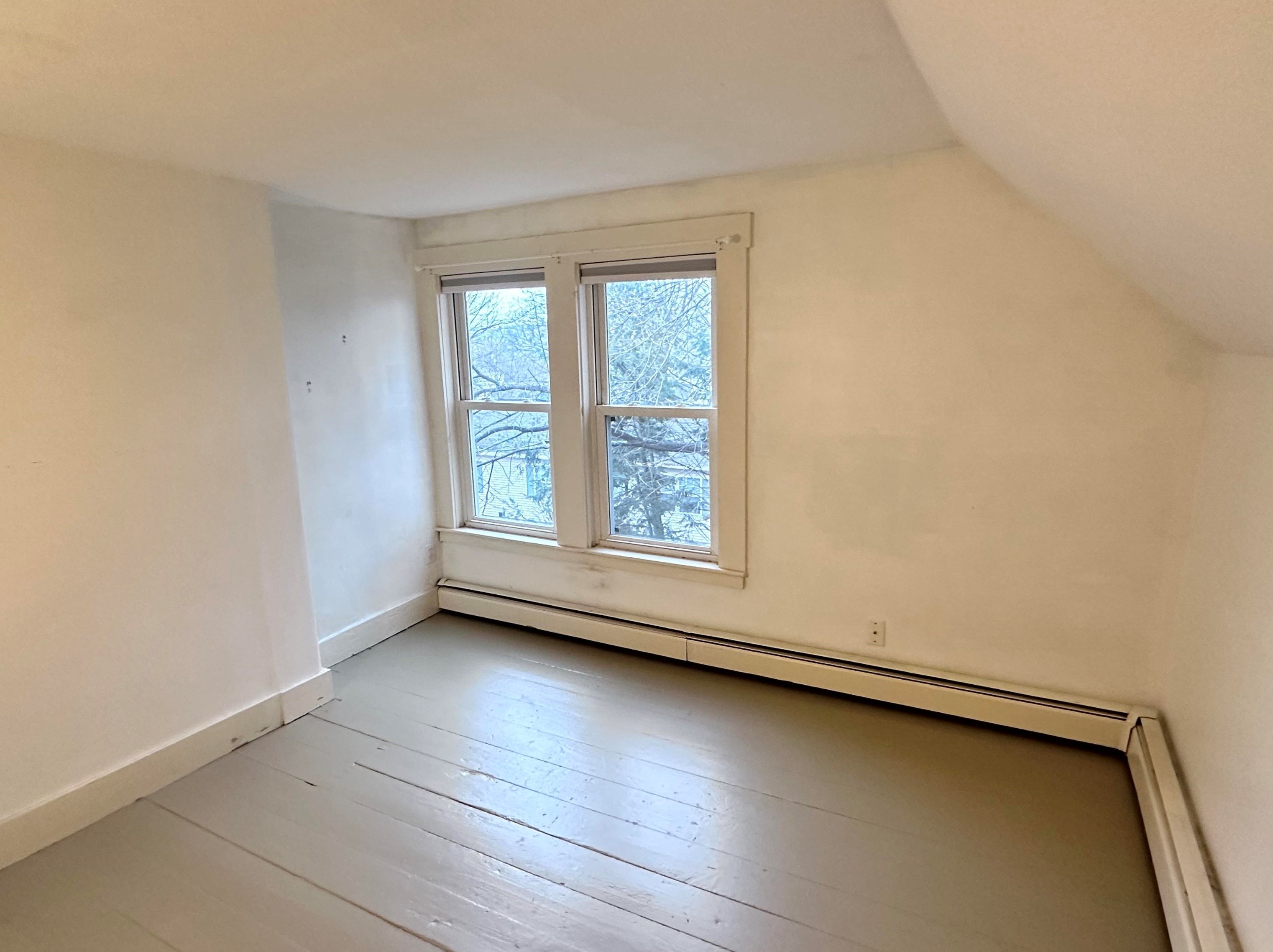 38 Back River Rd, Dover NH  03820-4404 exterior