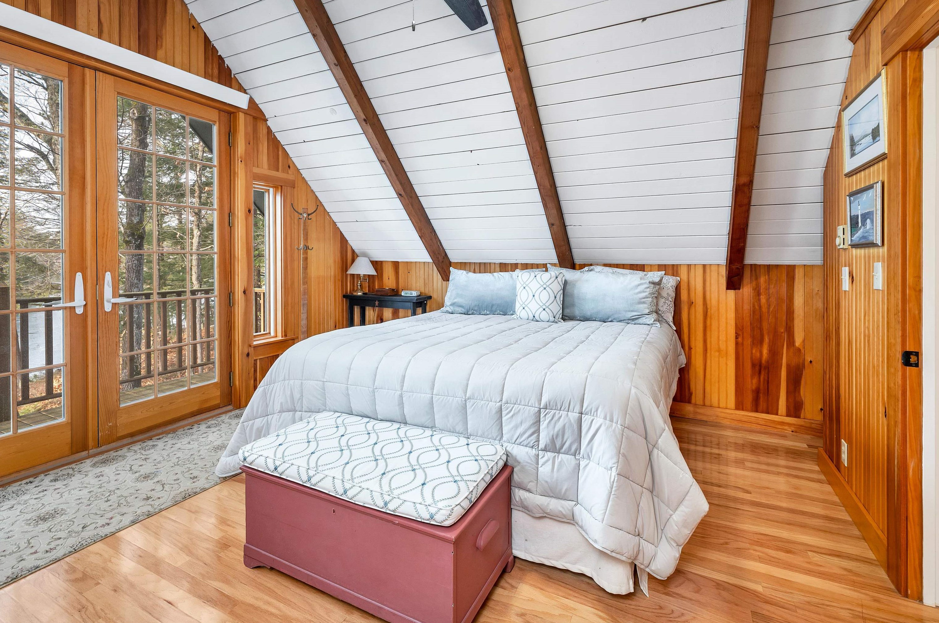 180 Black Cat Island Rd, Moultonborough NH  03254-4014 exterior