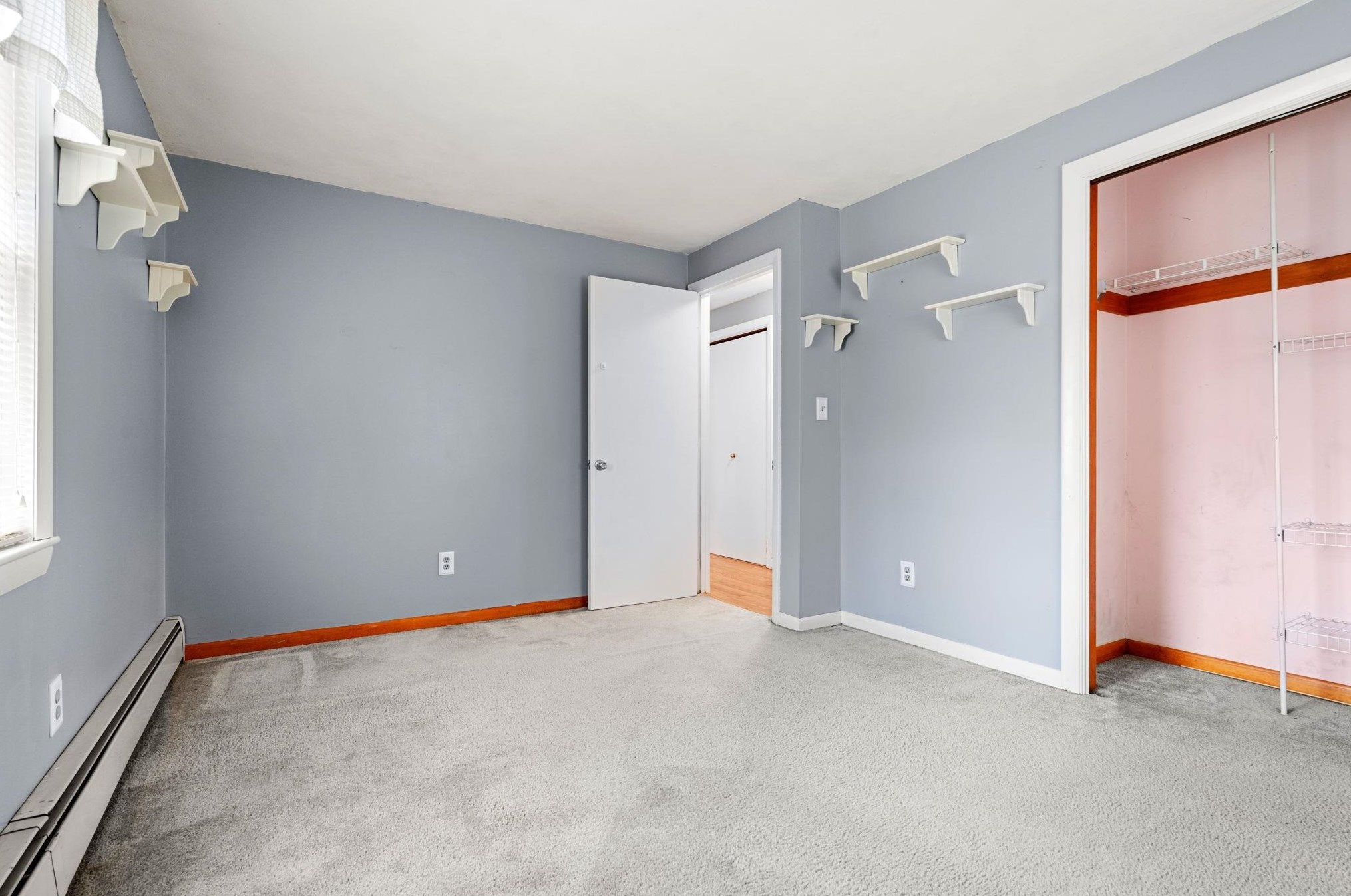 29 Carol Ave, Salem NH  03079-4452 exterior